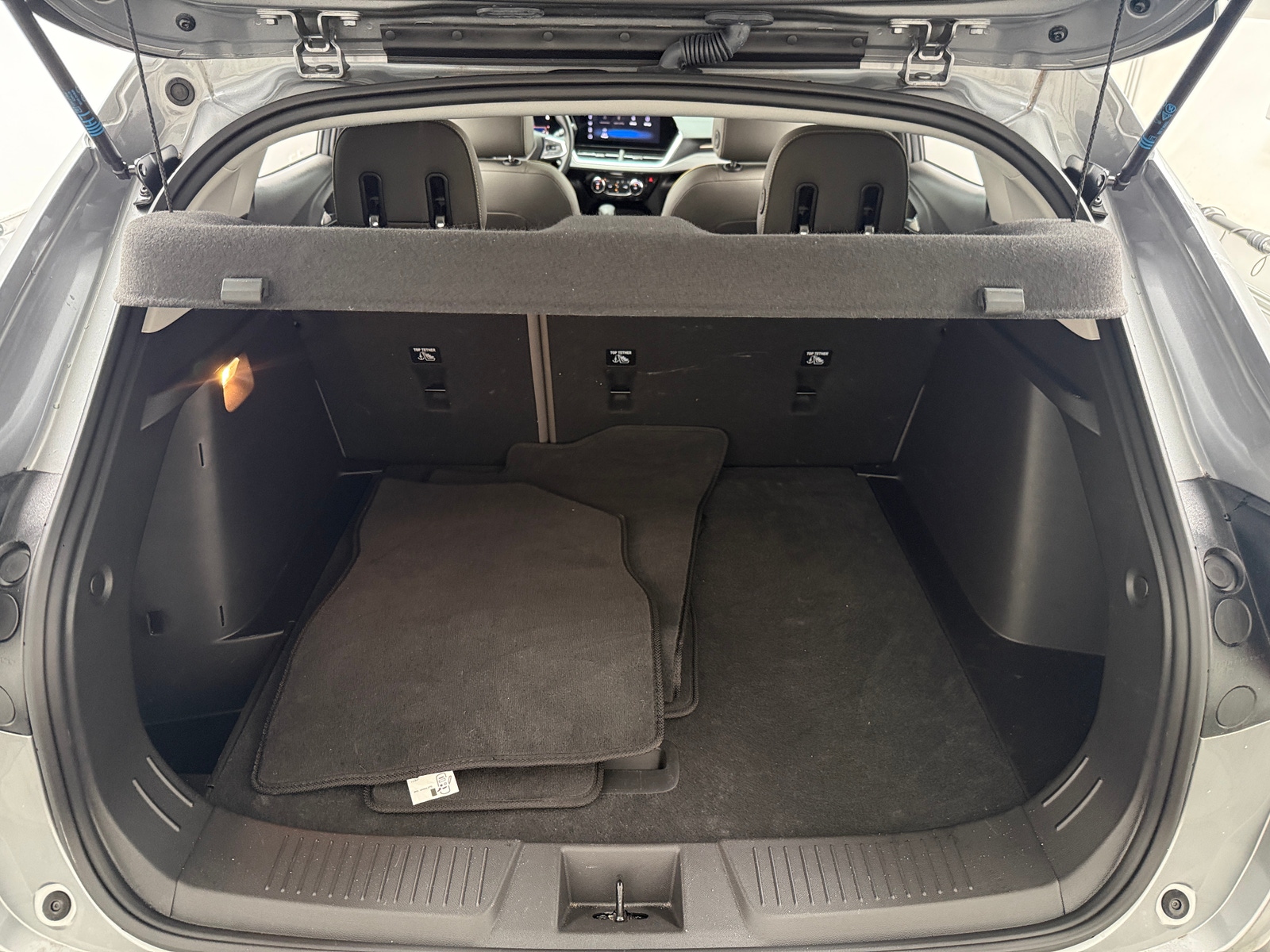 Thumbnail: 2025 Chevrolet Trax - 6