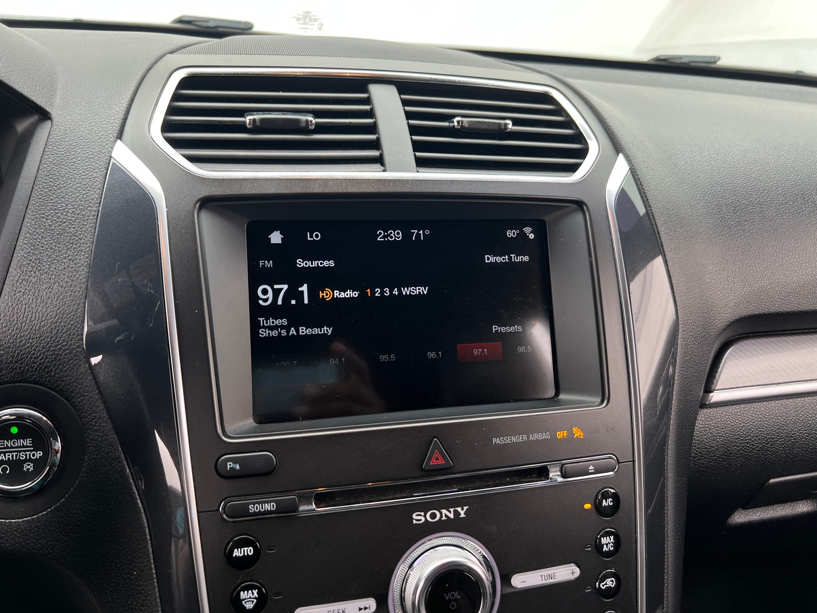 Thumbnail: 2018 Ford Explorer - 3