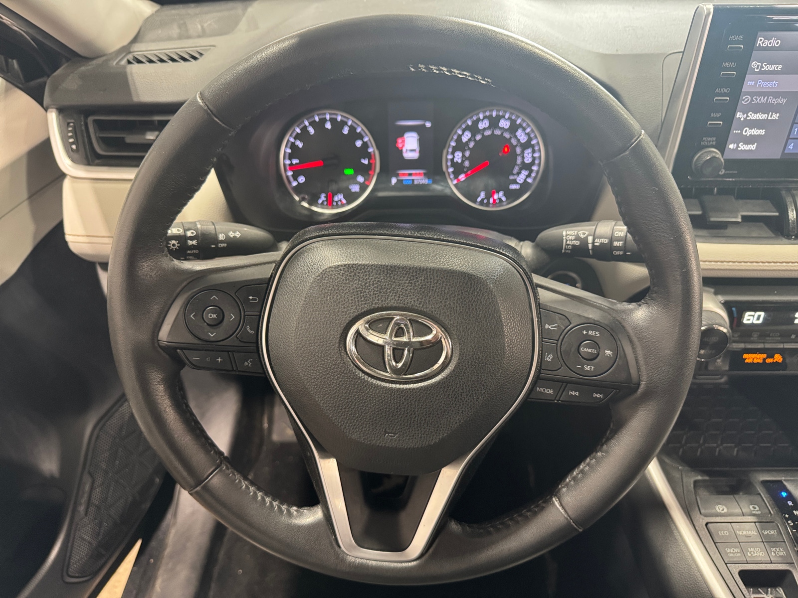 Thumbnail: 2021 Toyota RAV4 - 5