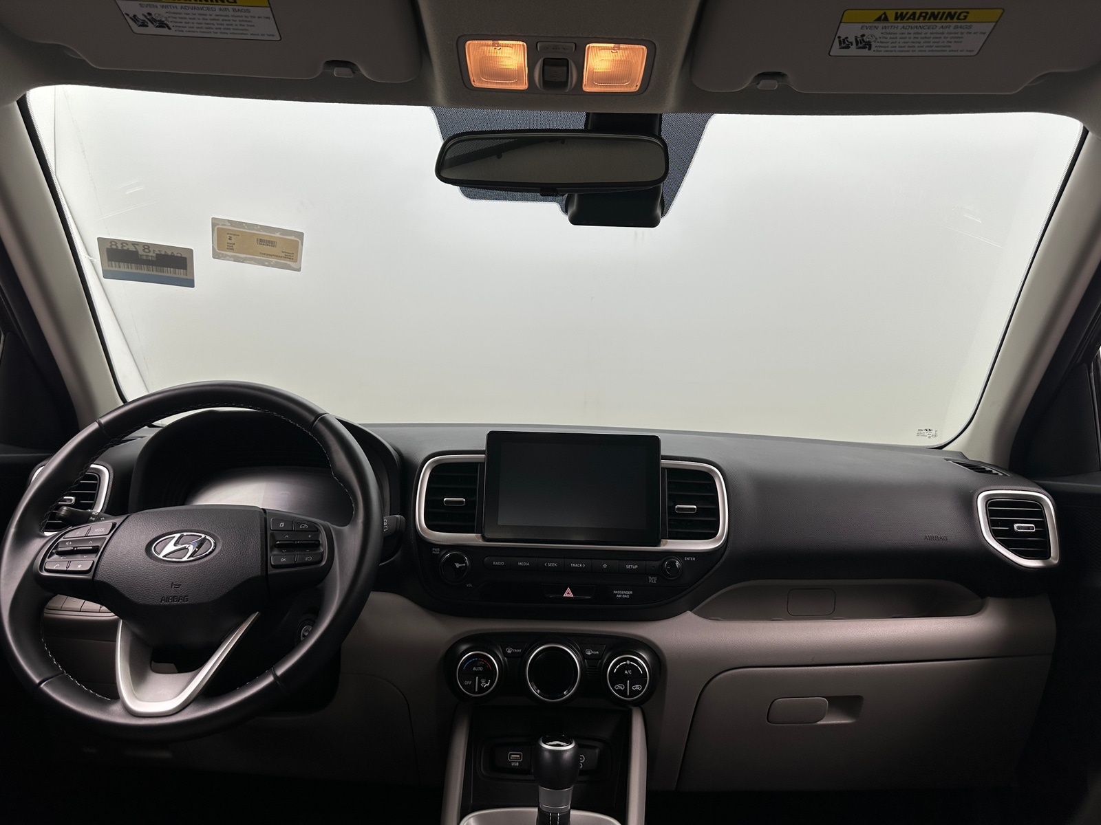 Thumbnail: 2023 Hyundai Venue - 3