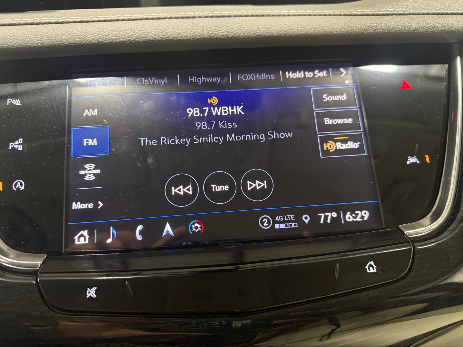 Thumbnail: 2025 Cadillac XT6 - 3