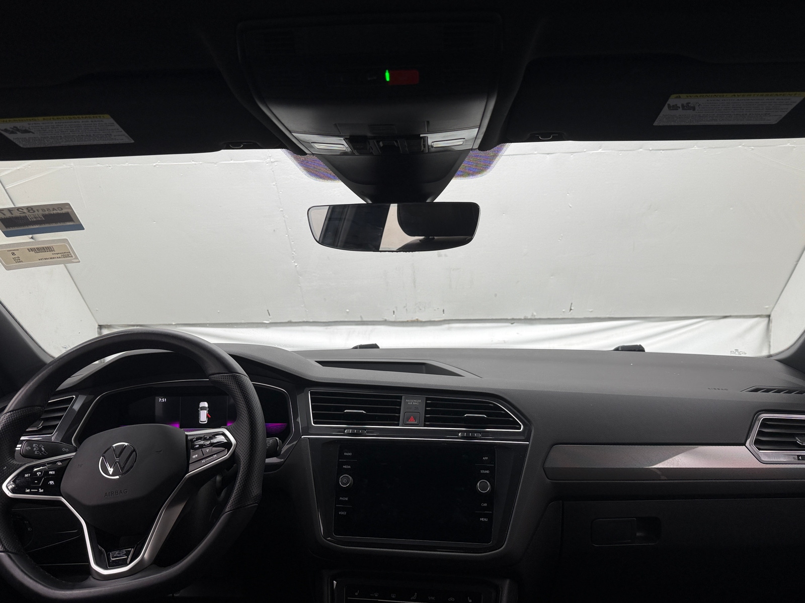 Thumbnail: 2022 Volkswagen Tiguan - 2