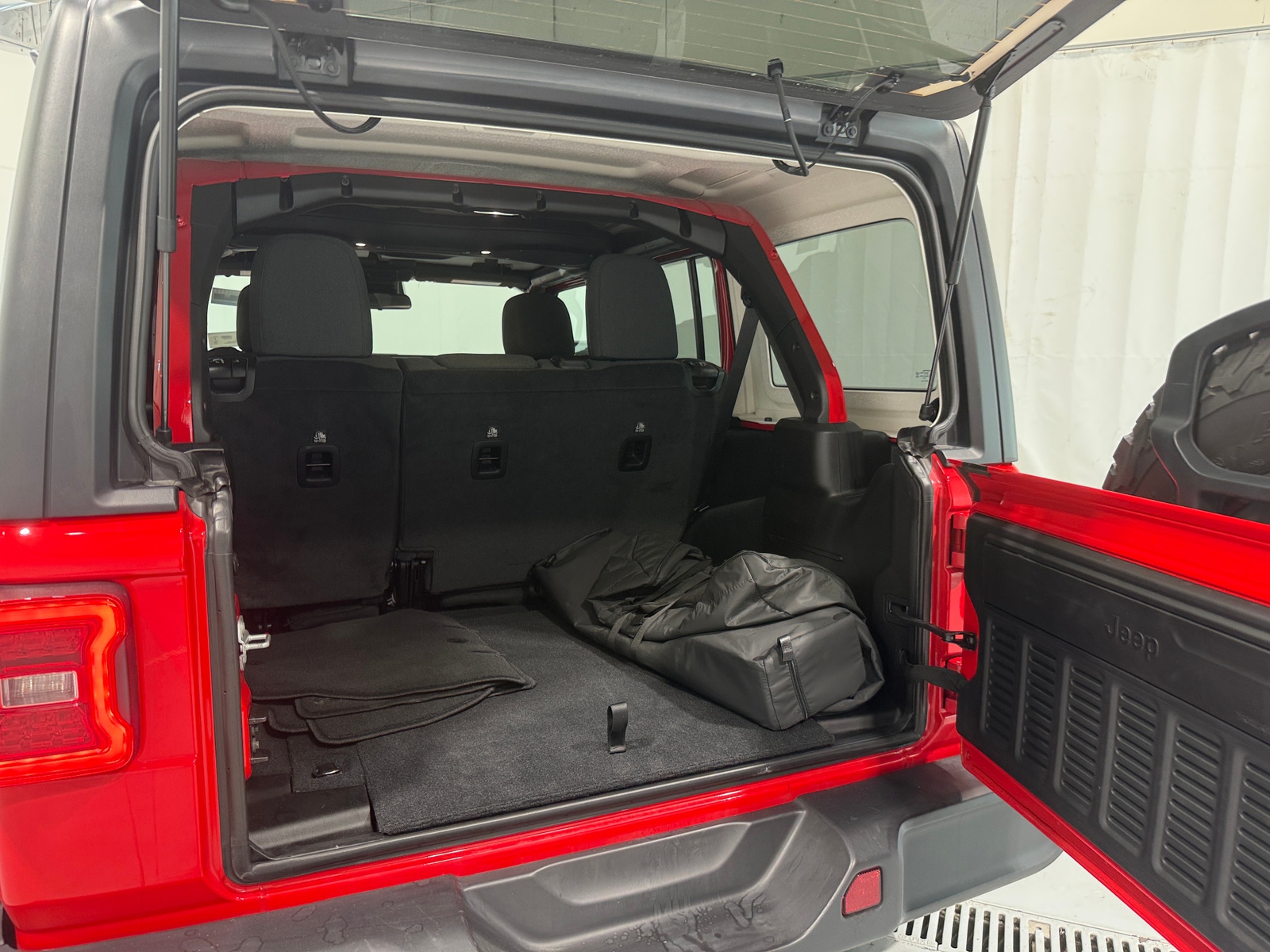 Thumbnail: 2025 Jeep Wrangler - 7
