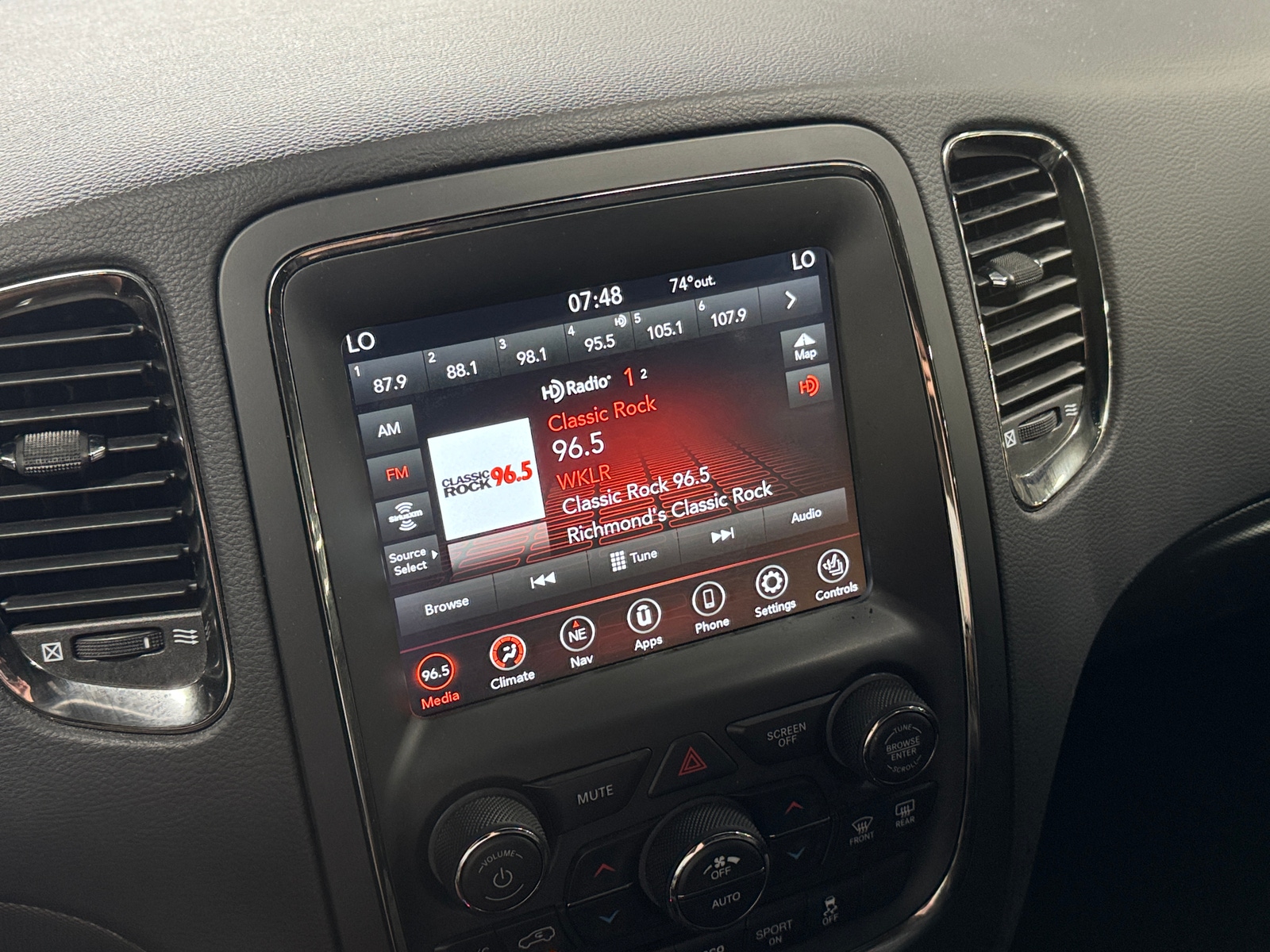 Thumbnail: 2018 Dodge Durango - 3