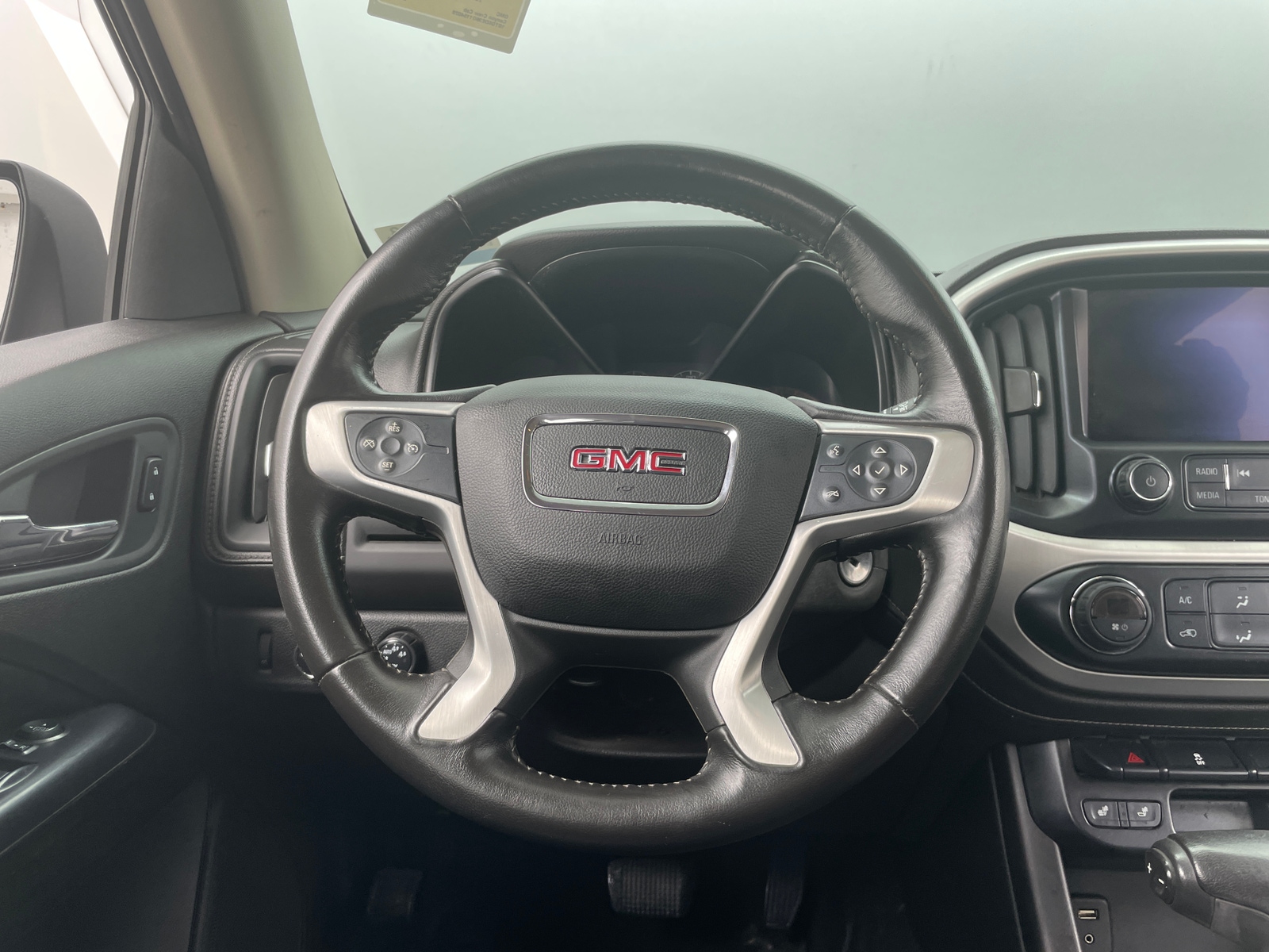 Thumbnail: 2016 GMC Canyon - 4