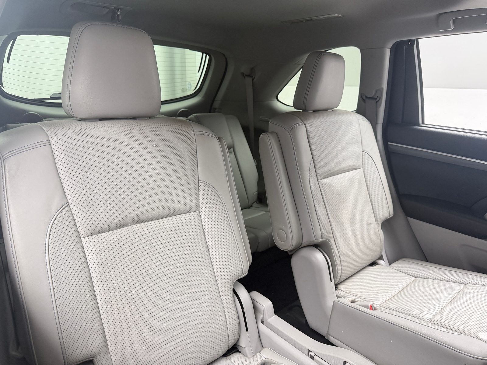 Thumbnail: 2017 Toyota Highlander - 5