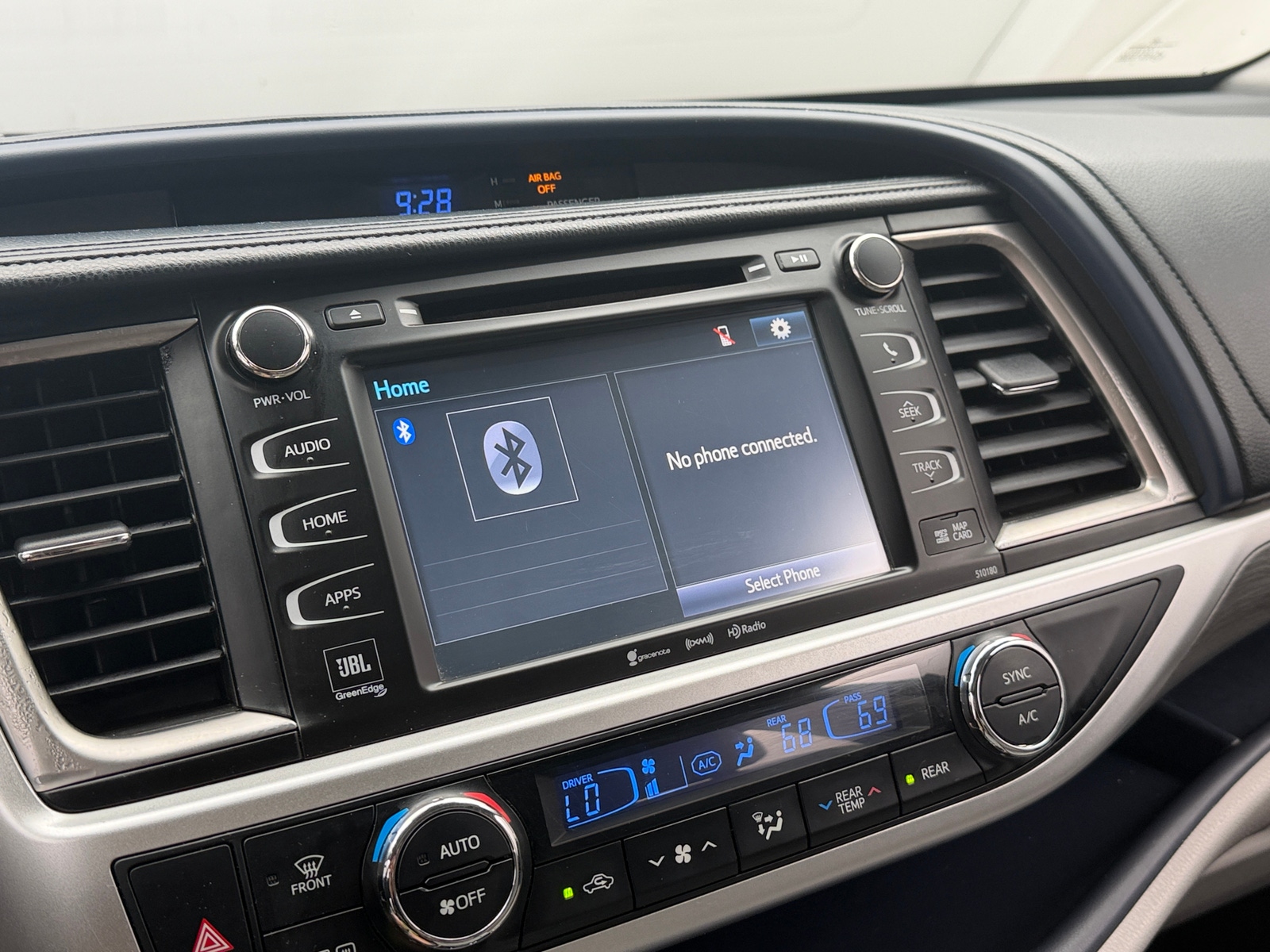 Thumbnail: 2017 Toyota Highlander - 3