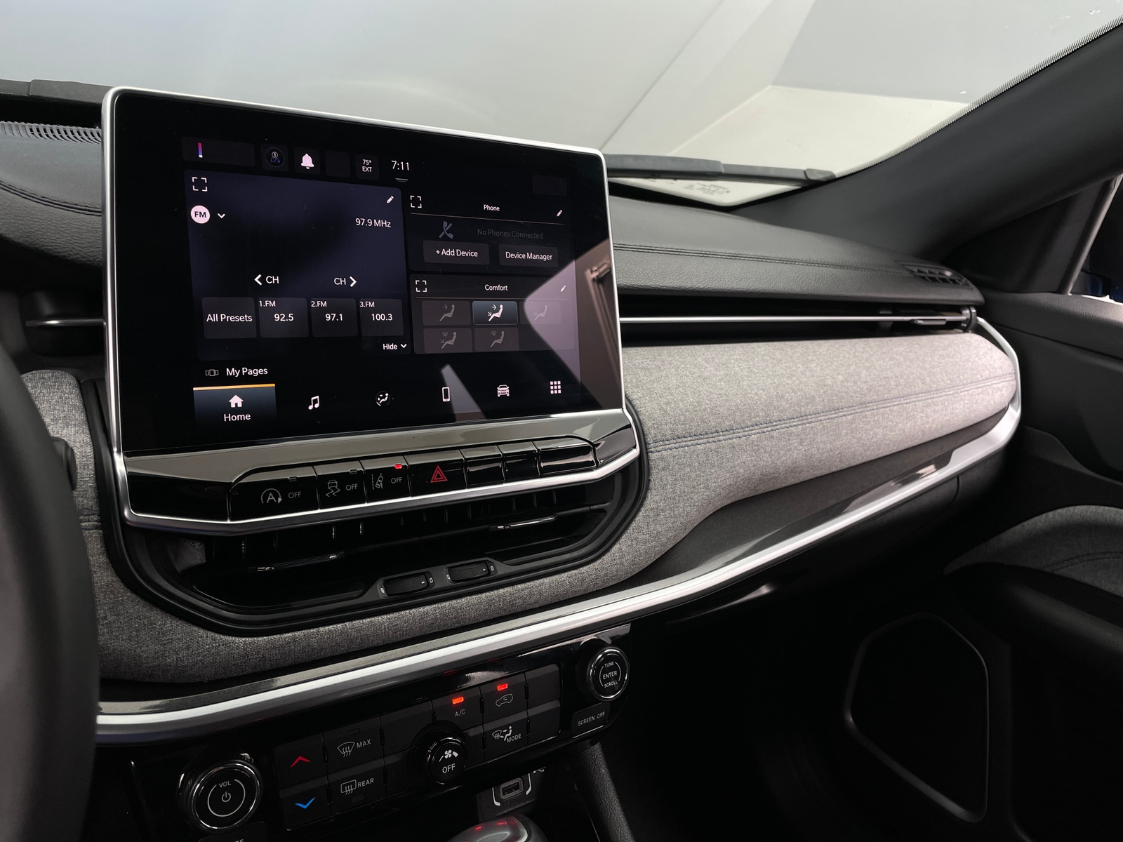 Thumbnail: 2024 Jeep Compass - 4