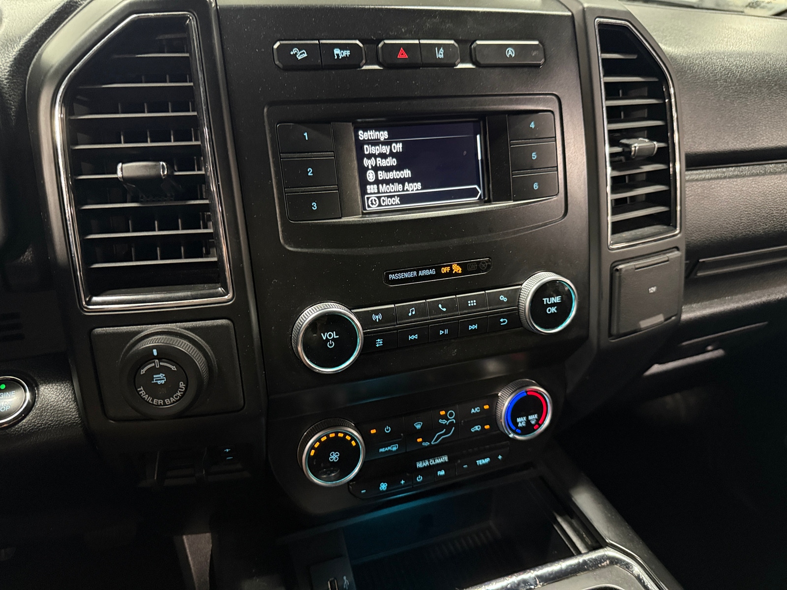 Thumbnail: 2020 Ford Expedition - 4