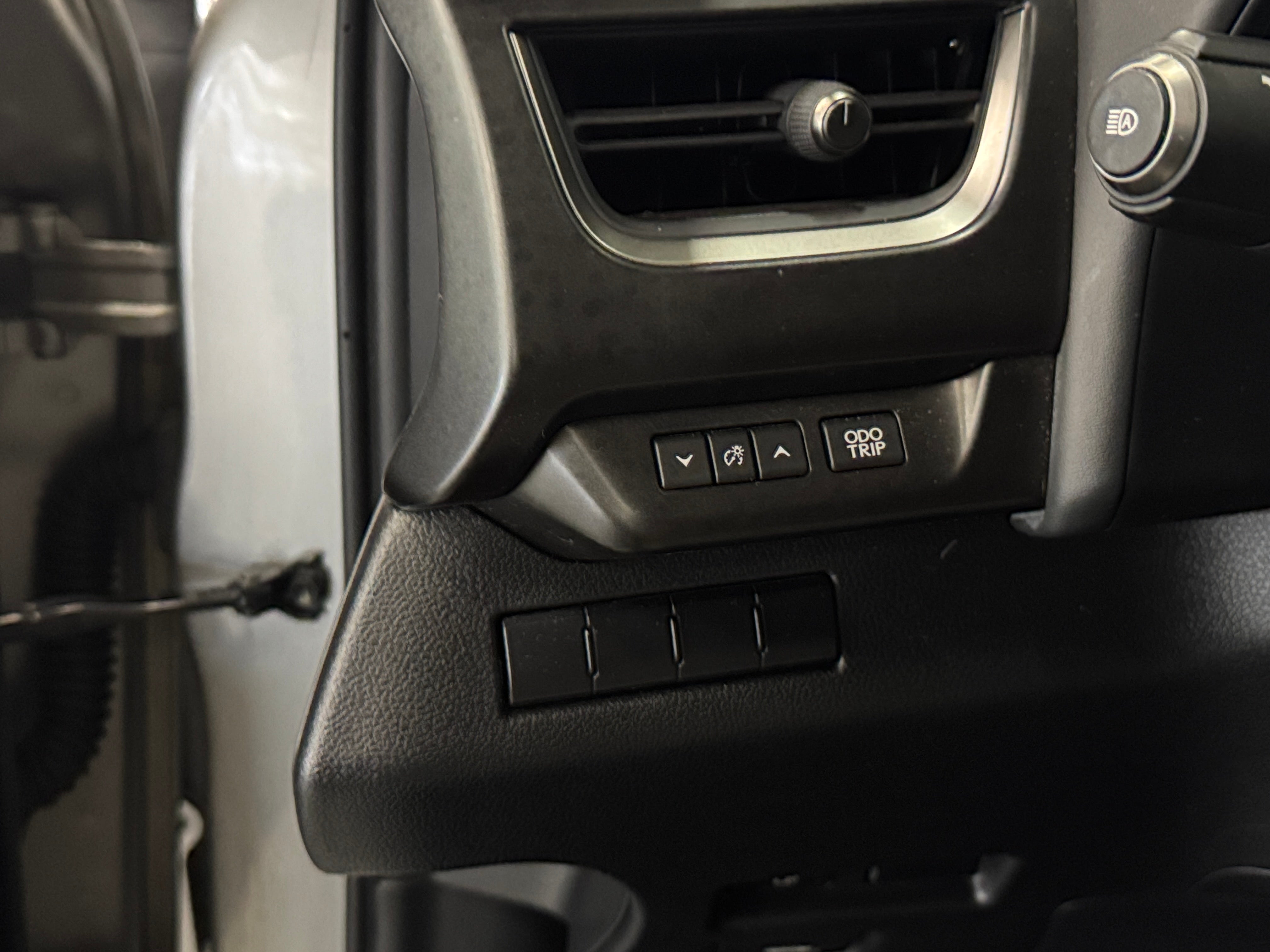 2022 Lexus UX Hybrid 250h - Photo 13