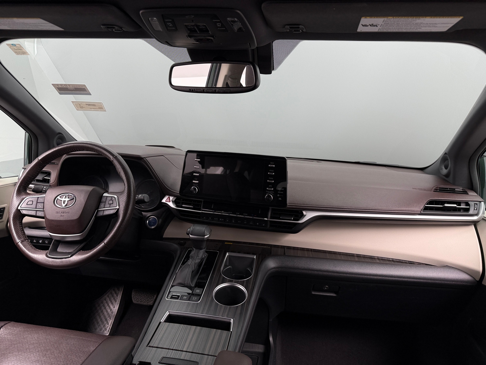 Thumbnail: 2022 Toyota Sienna - 2