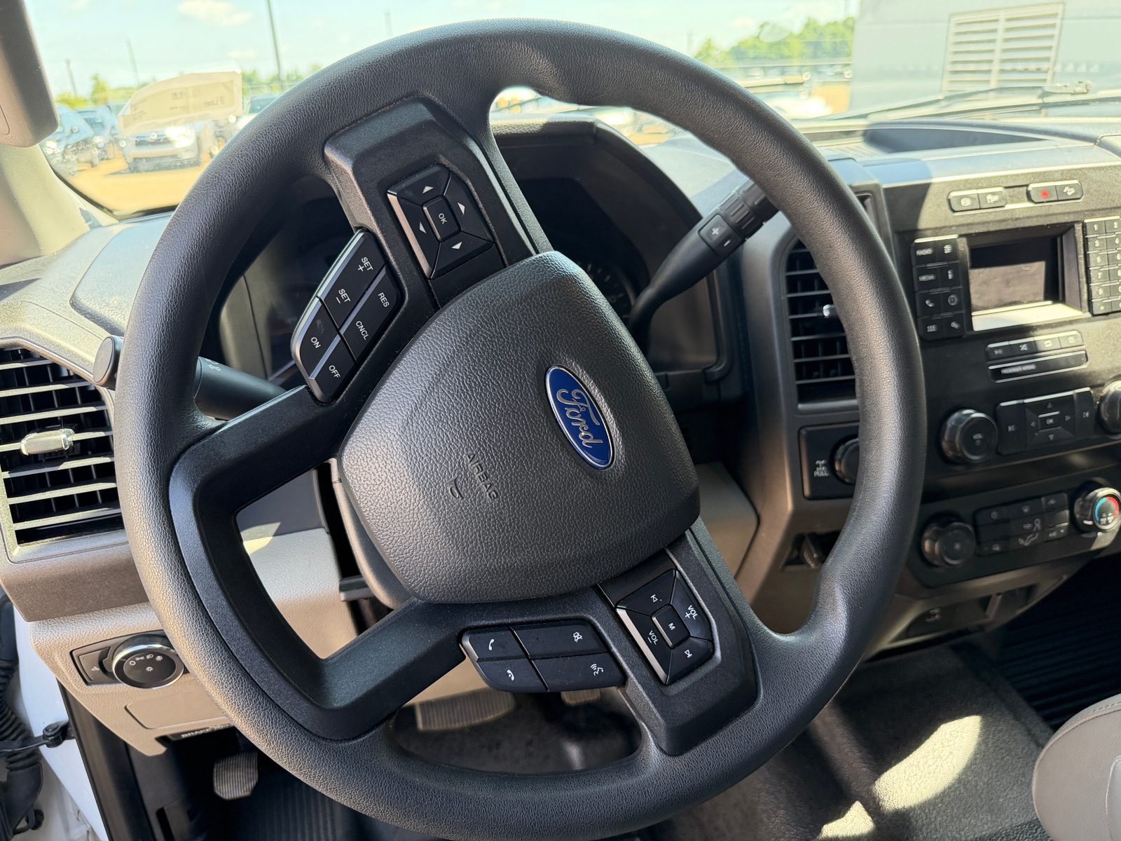 Thumbnail: 2022 Ford Econoline - 4
