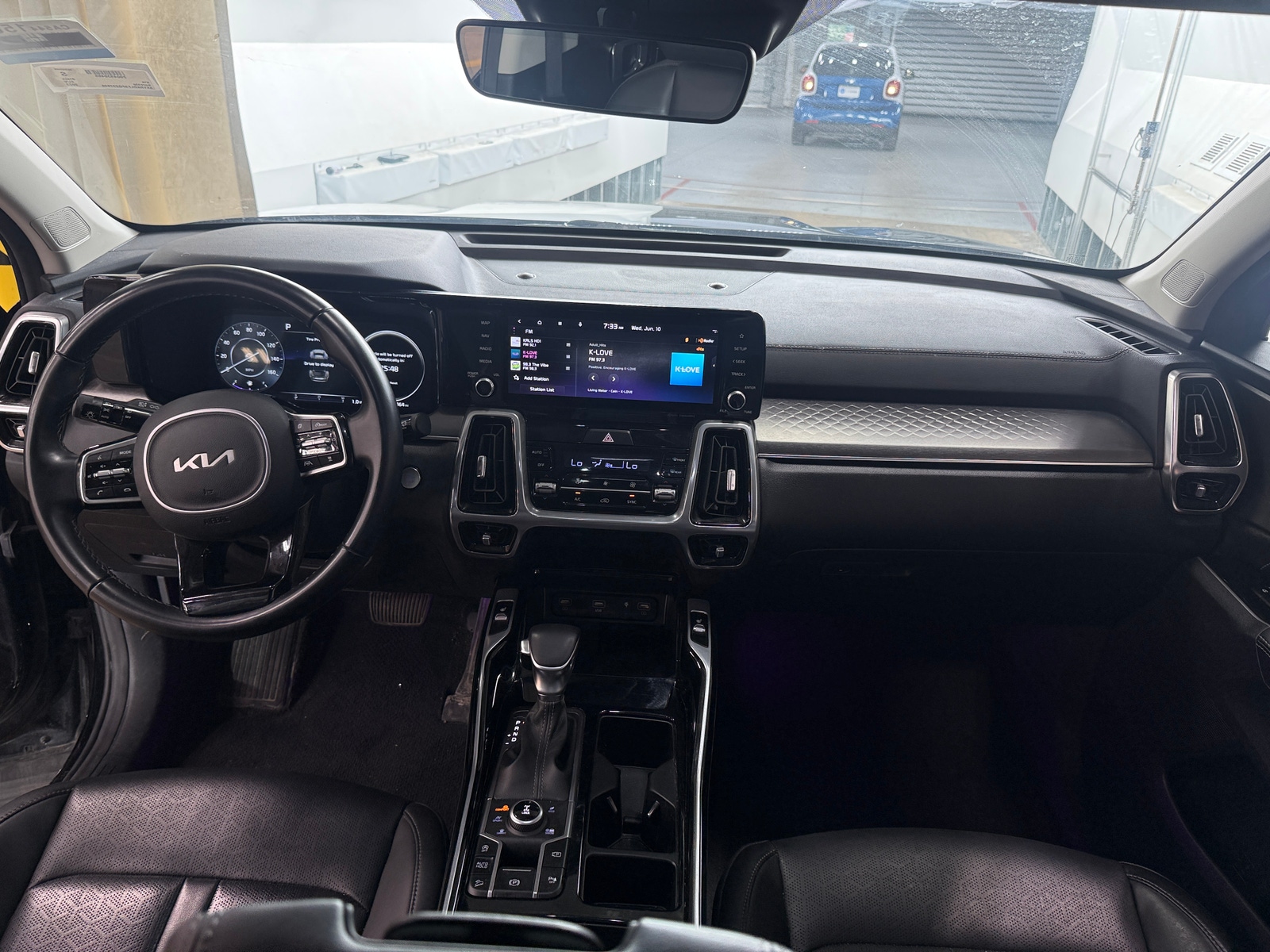 Thumbnail: 2023 Kia Sorento - 2