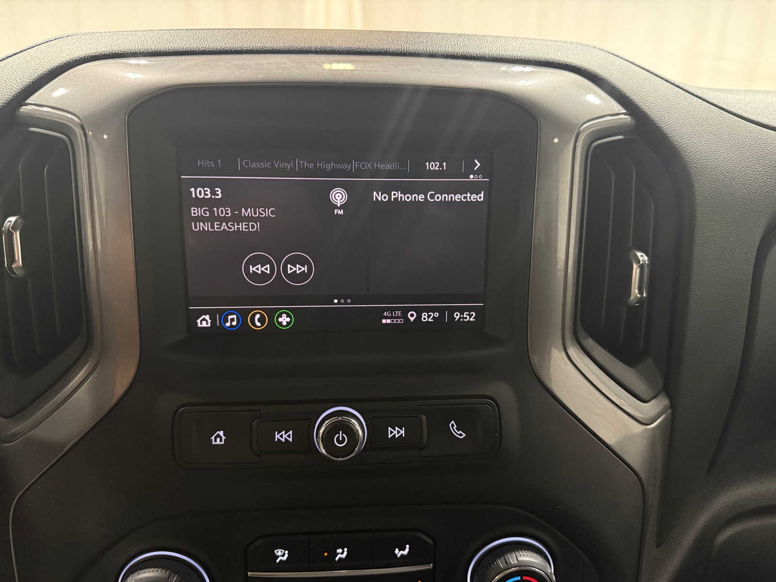 Thumbnail: 2025 Chevrolet Silverado 2500 - 4