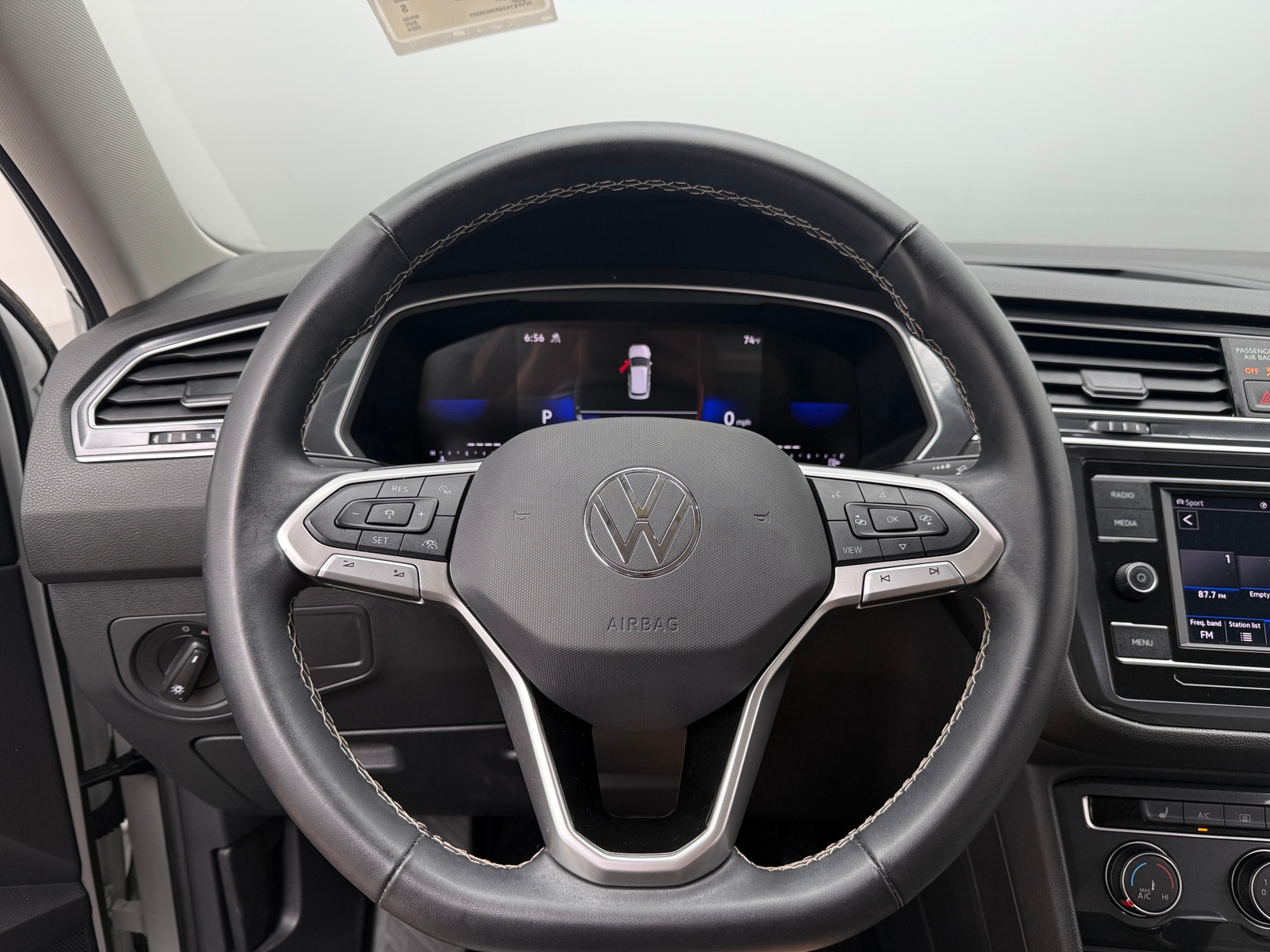 Thumbnail: 2024 Volkswagen Tiguan - 5