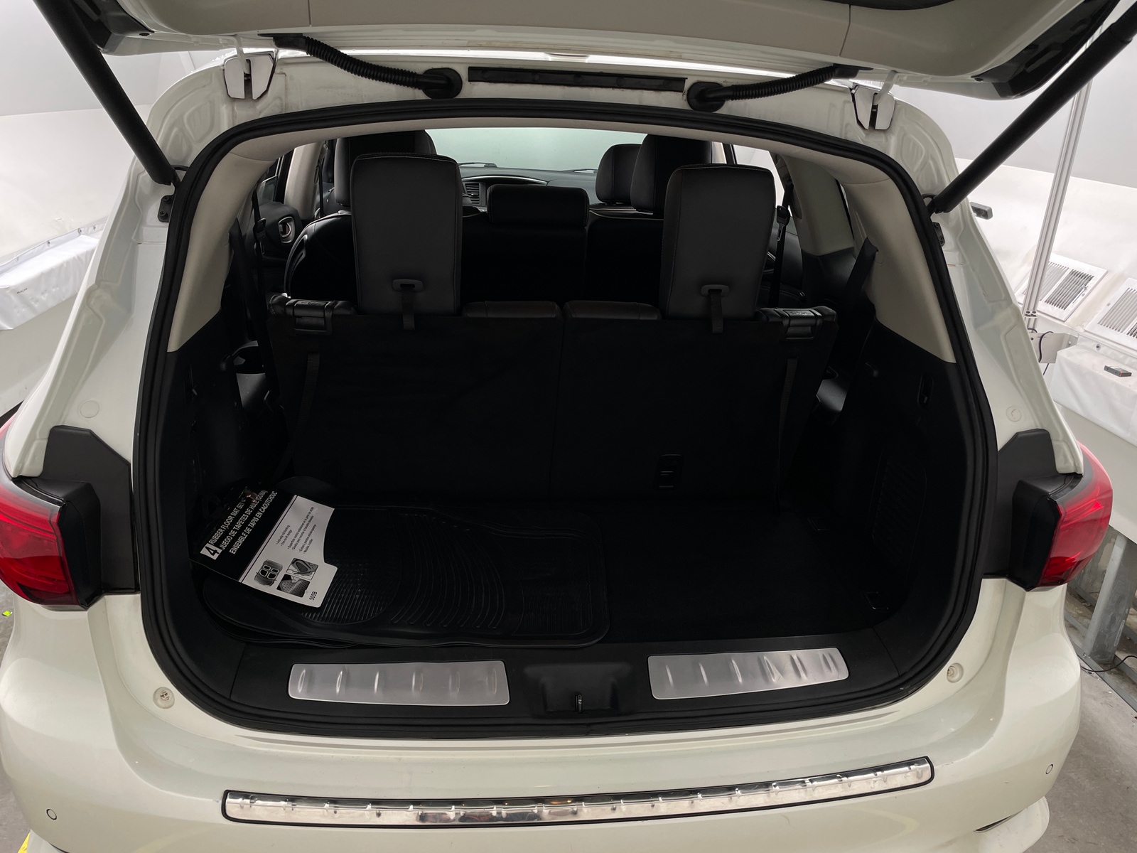 Thumbnail: 2020 INFINITI QX60 - 6