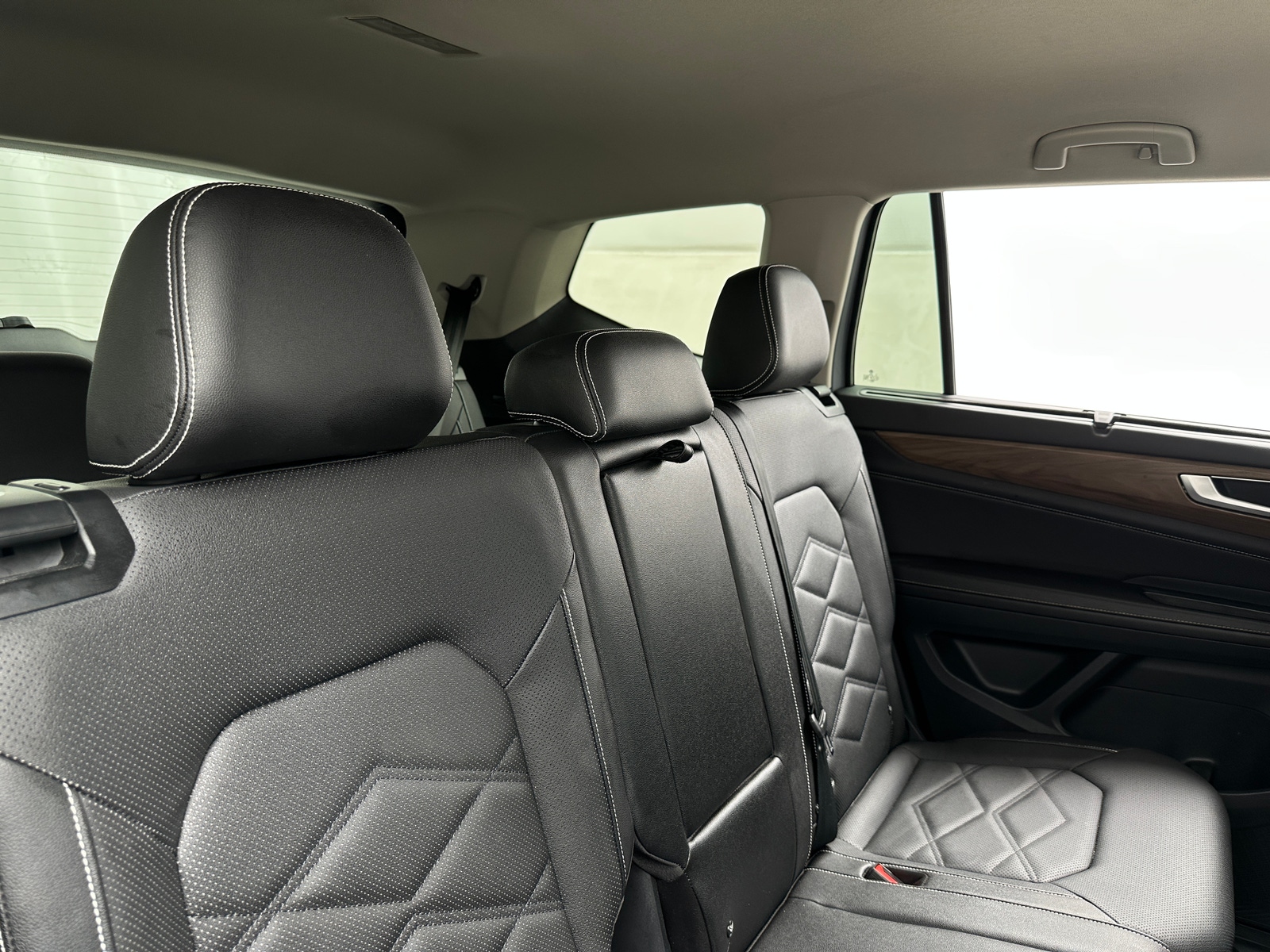 Thumbnail: 2025 Volkswagen Atlas - 5