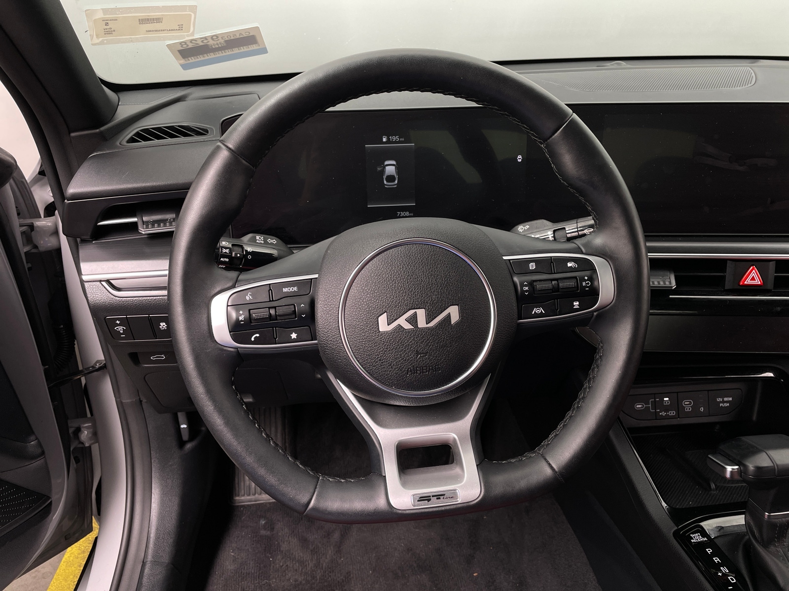 Thumbnail: 2025 Kia K5 - 4