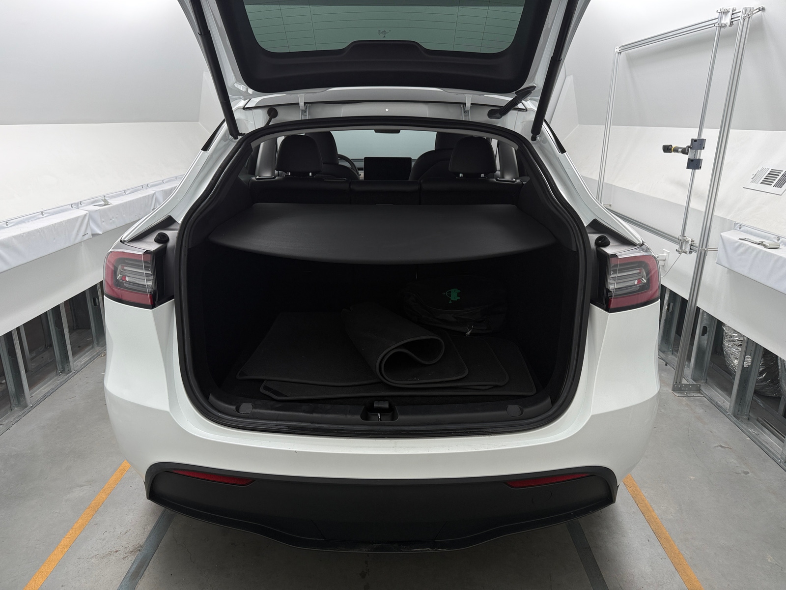 Thumbnail: 2023 Tesla Model Y - 6