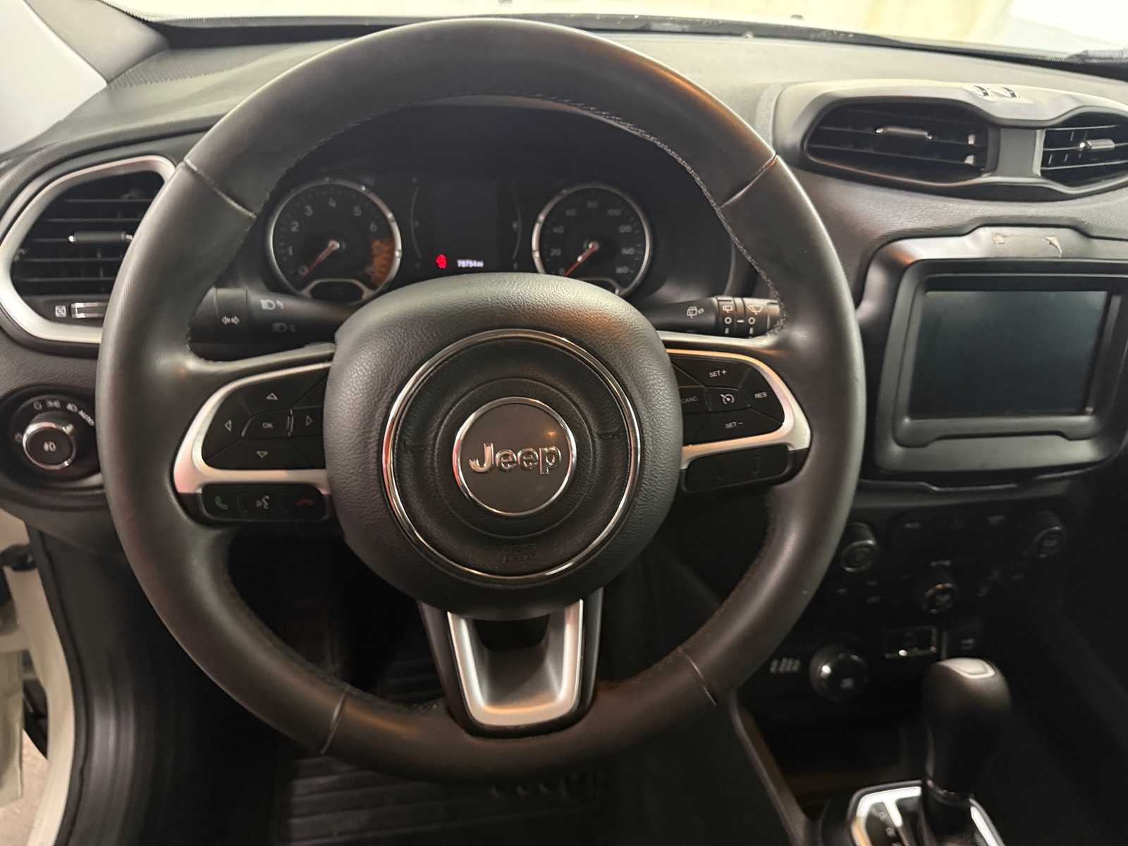 Thumbnail: 2018 Jeep Renegade - 5