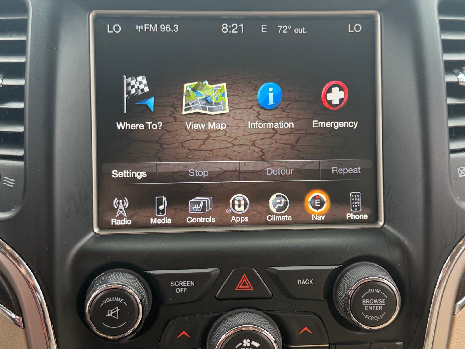 Thumbnail: 2017 Jeep Grand Cherokee - 3