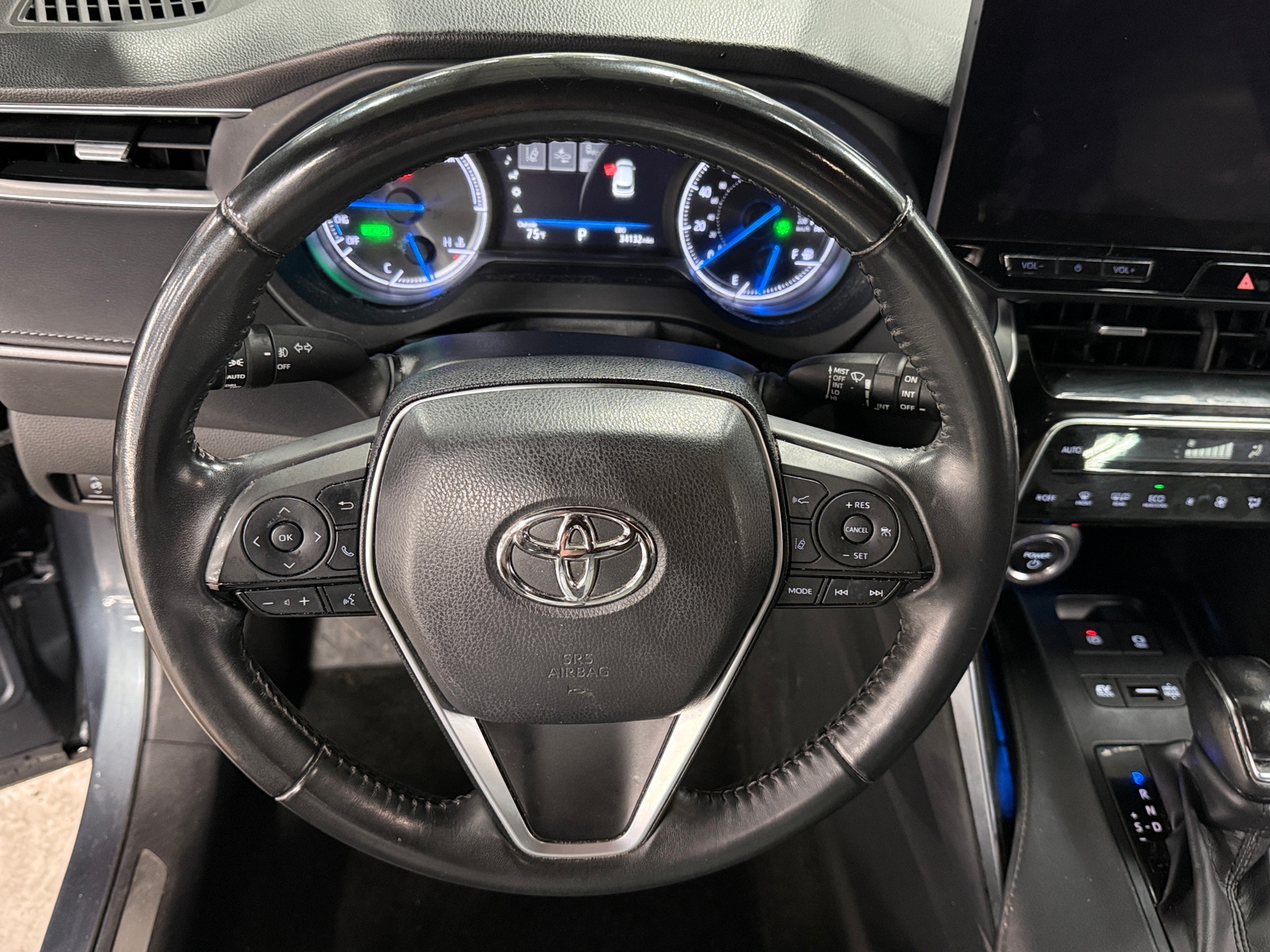 Thumbnail: 2023 Toyota Venza - 4