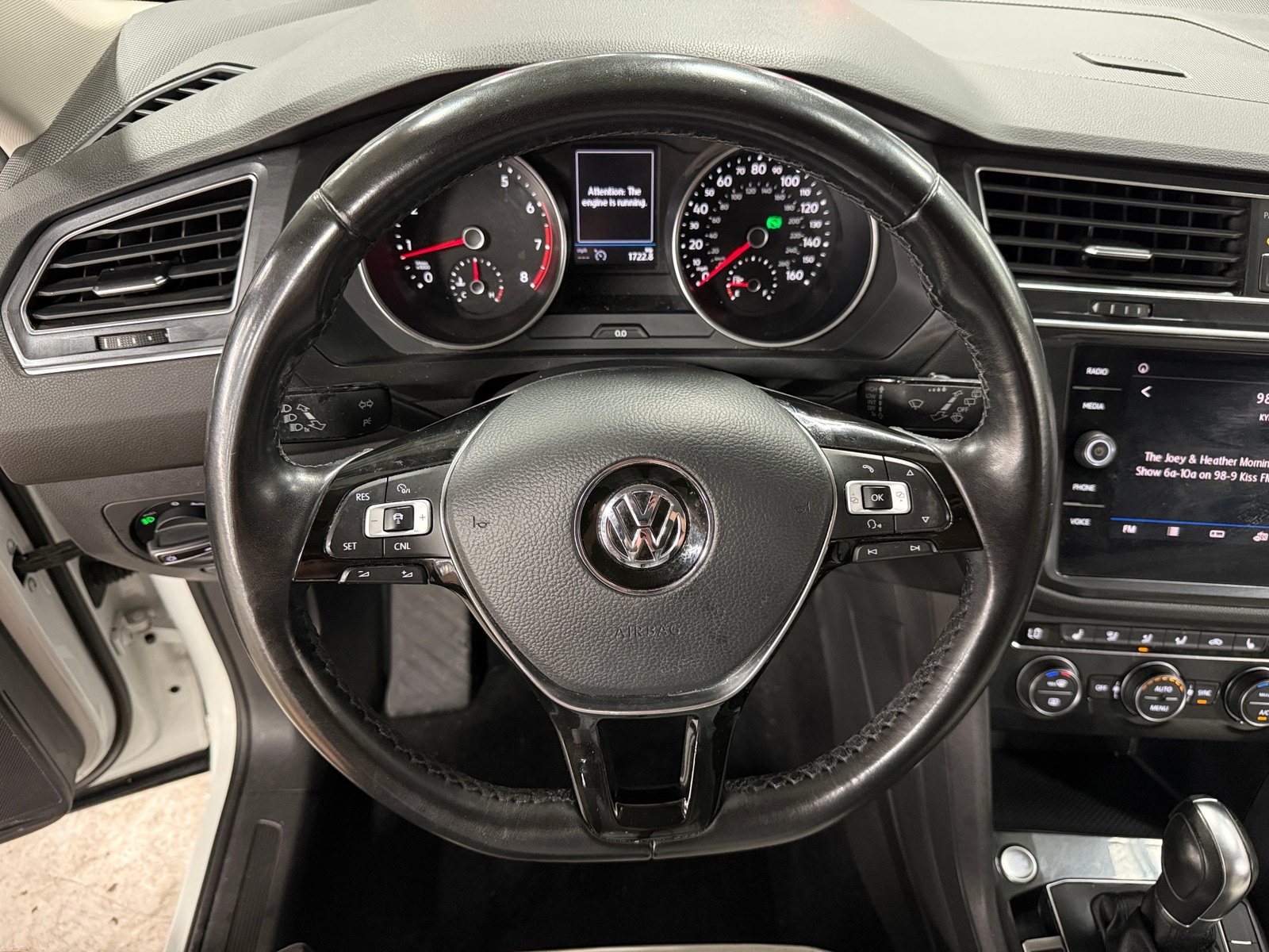 Thumbnail: 2018 Volkswagen Tiguan - 4