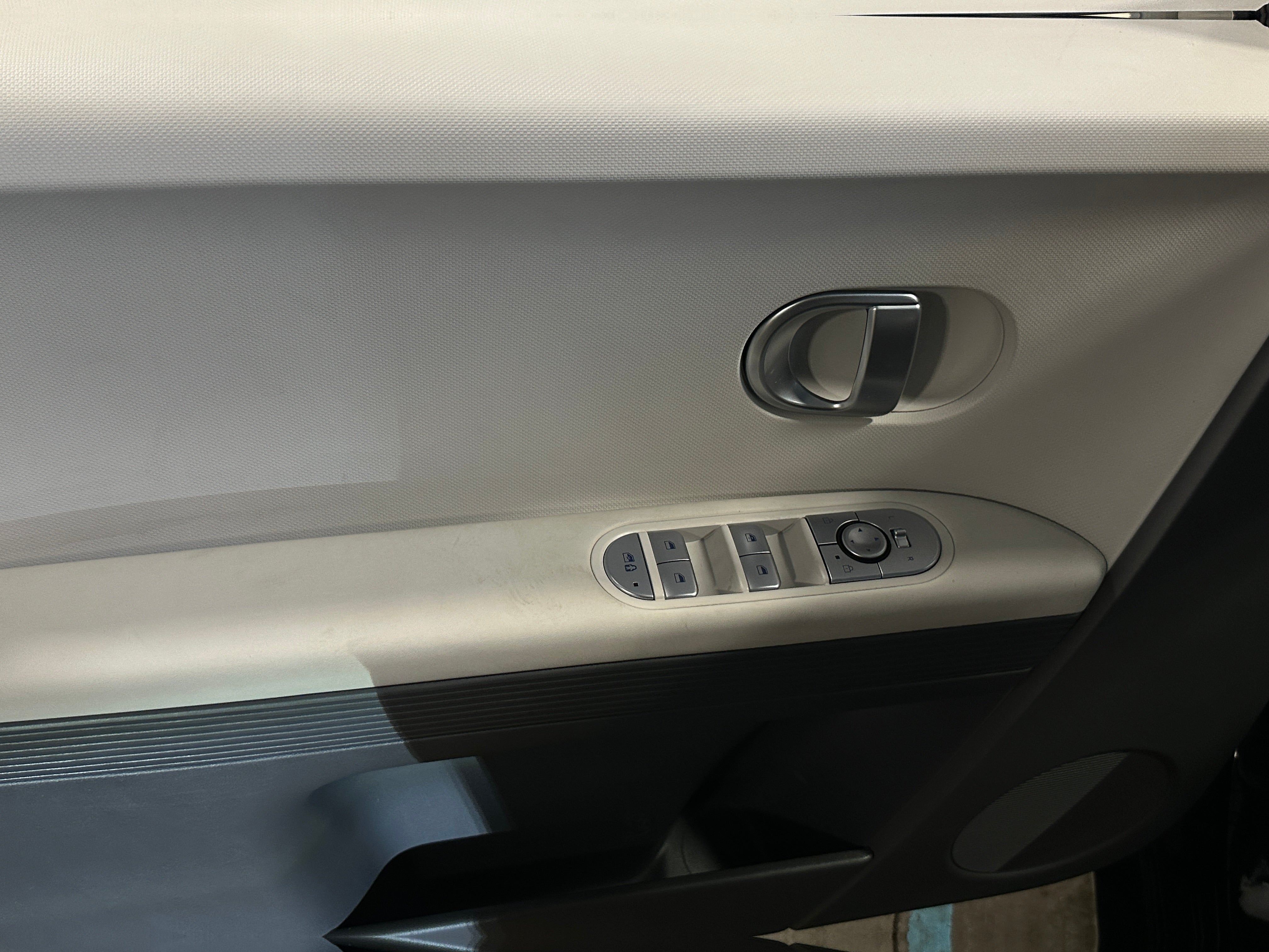 Used 2024 Hyundai IONIQ 5 SE with VIN KM8KMDDF1RU282069 for sale in Auburn, WA