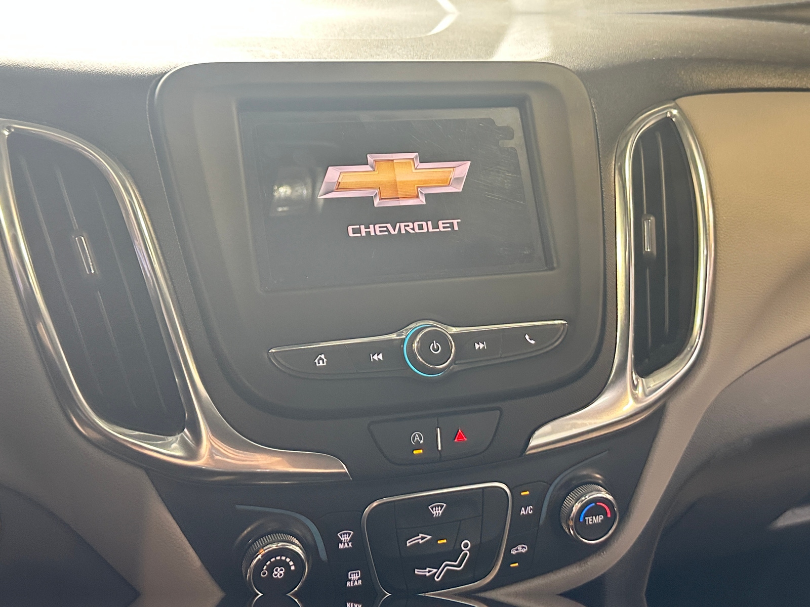 Thumbnail: 2024 Chevrolet Equinox - 4