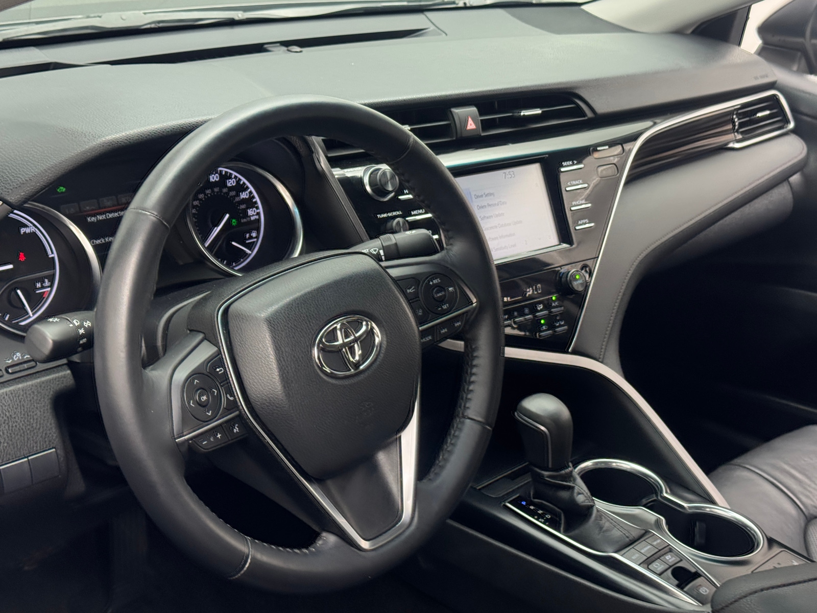 Thumbnail: 2018 Toyota Camry - 4