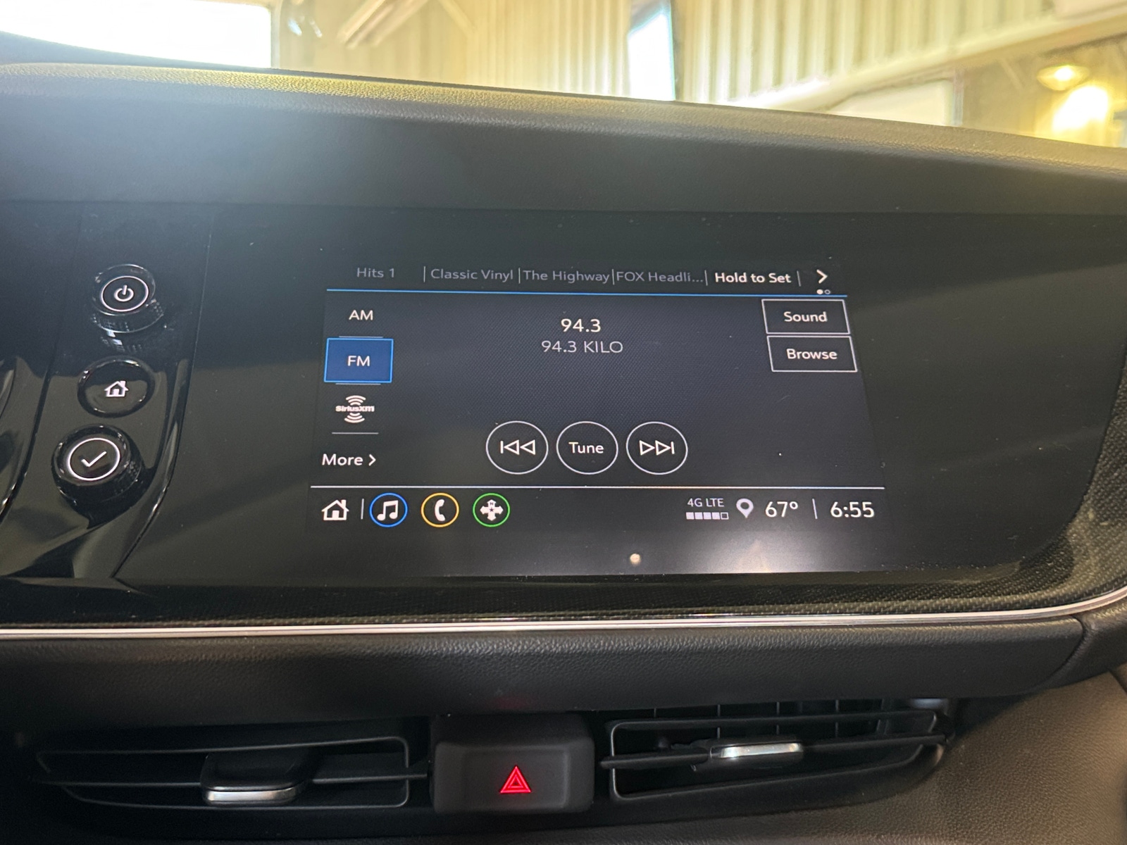 Thumbnail: 2023 Buick Envision - 3