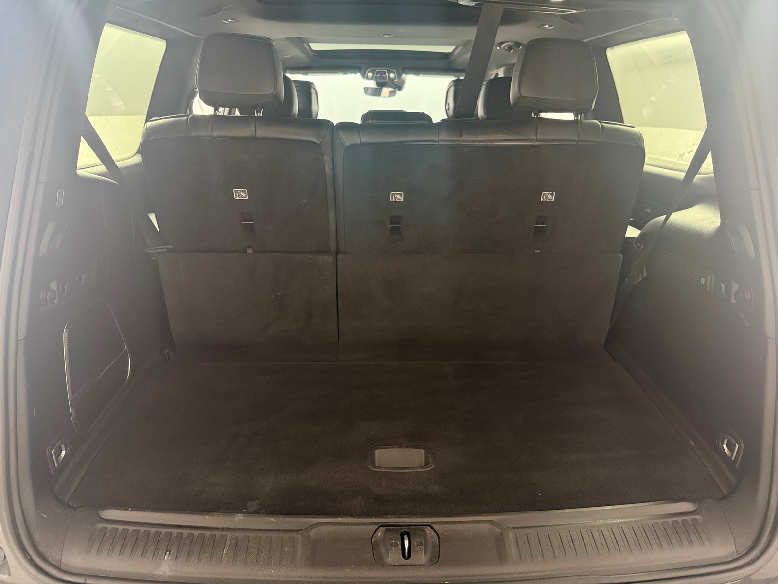 Thumbnail: 2022 Jeep Wagoneer - 6