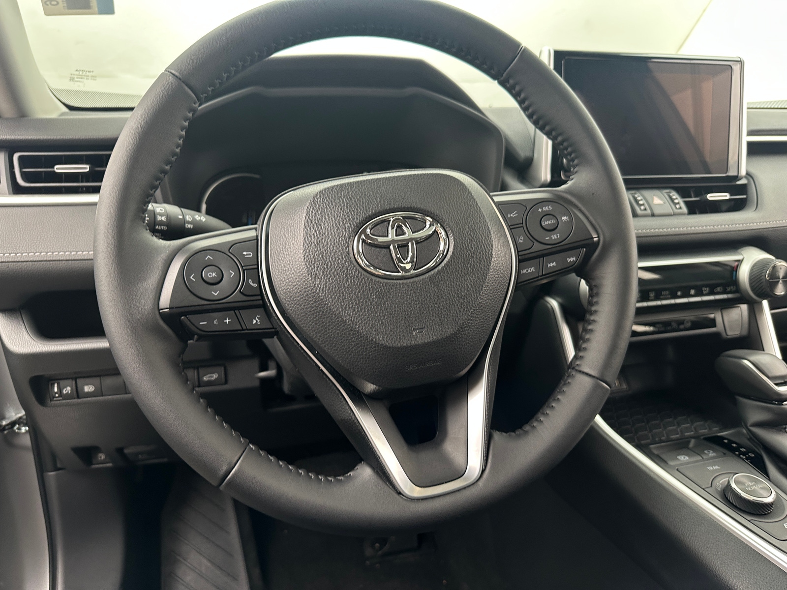 Thumbnail: 2025 Toyota RAV4 - 4