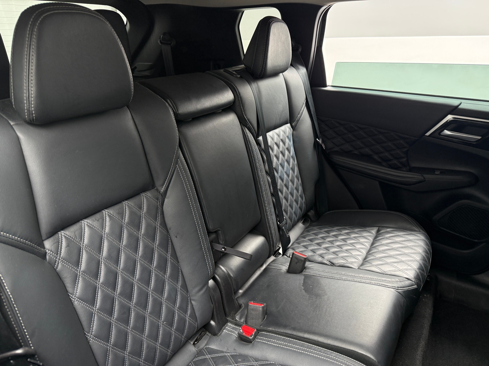 Thumbnail: 2022 Mitsubishi Outlander - 5