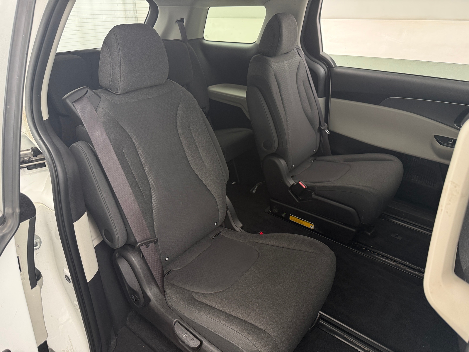 Thumbnail: 2022 Kia Carnival - 6