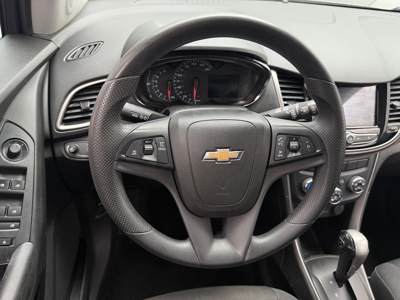 Thumbnail: 2018 Chevrolet Trax - 5