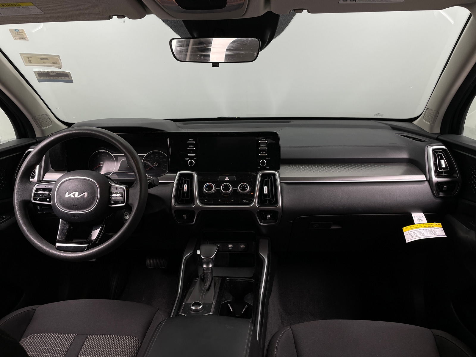 Thumbnail: 2022 Kia Sorento - 3
