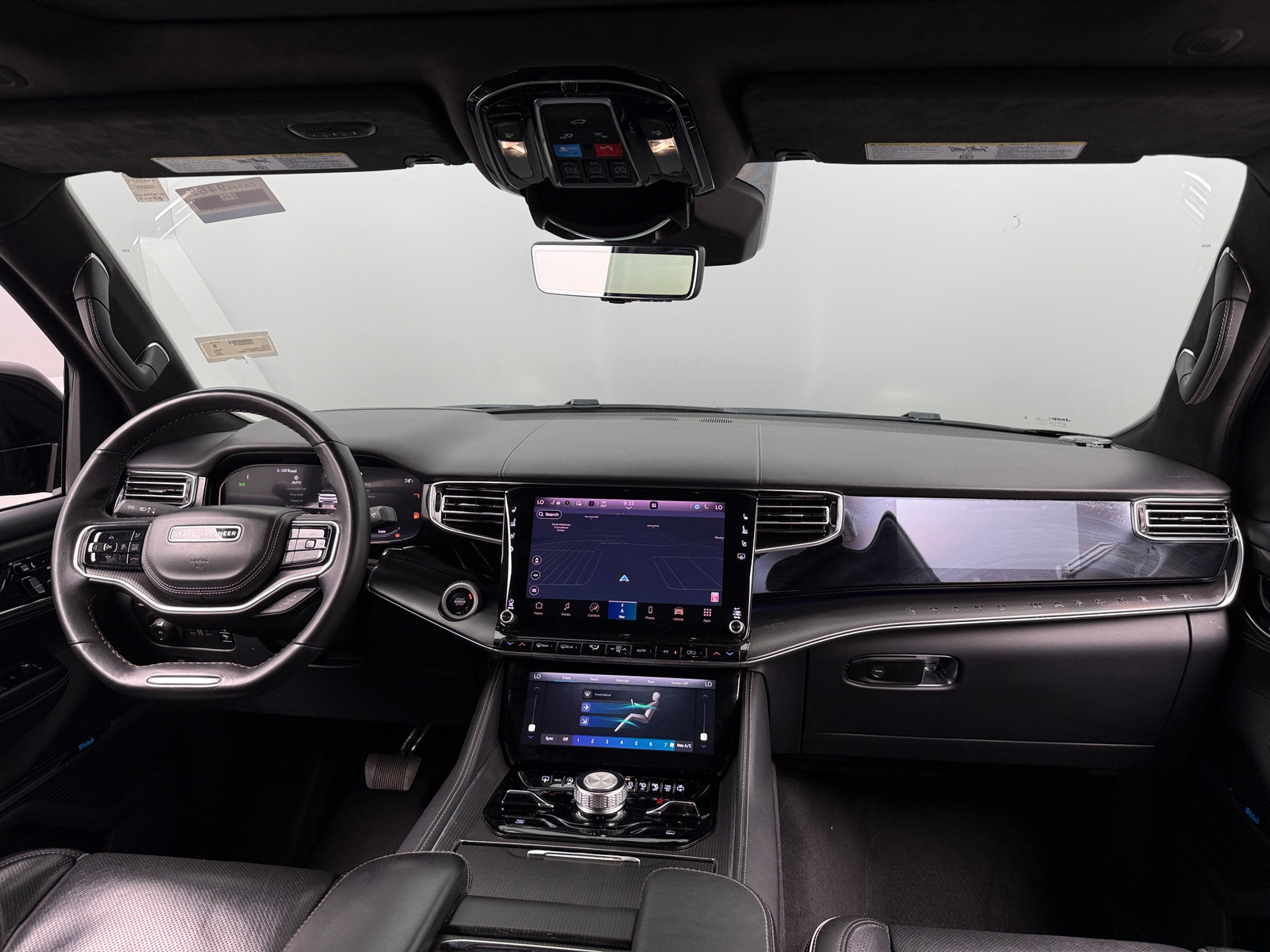 Thumbnail: 2024 Jeep Grand Wagoneer L - 2