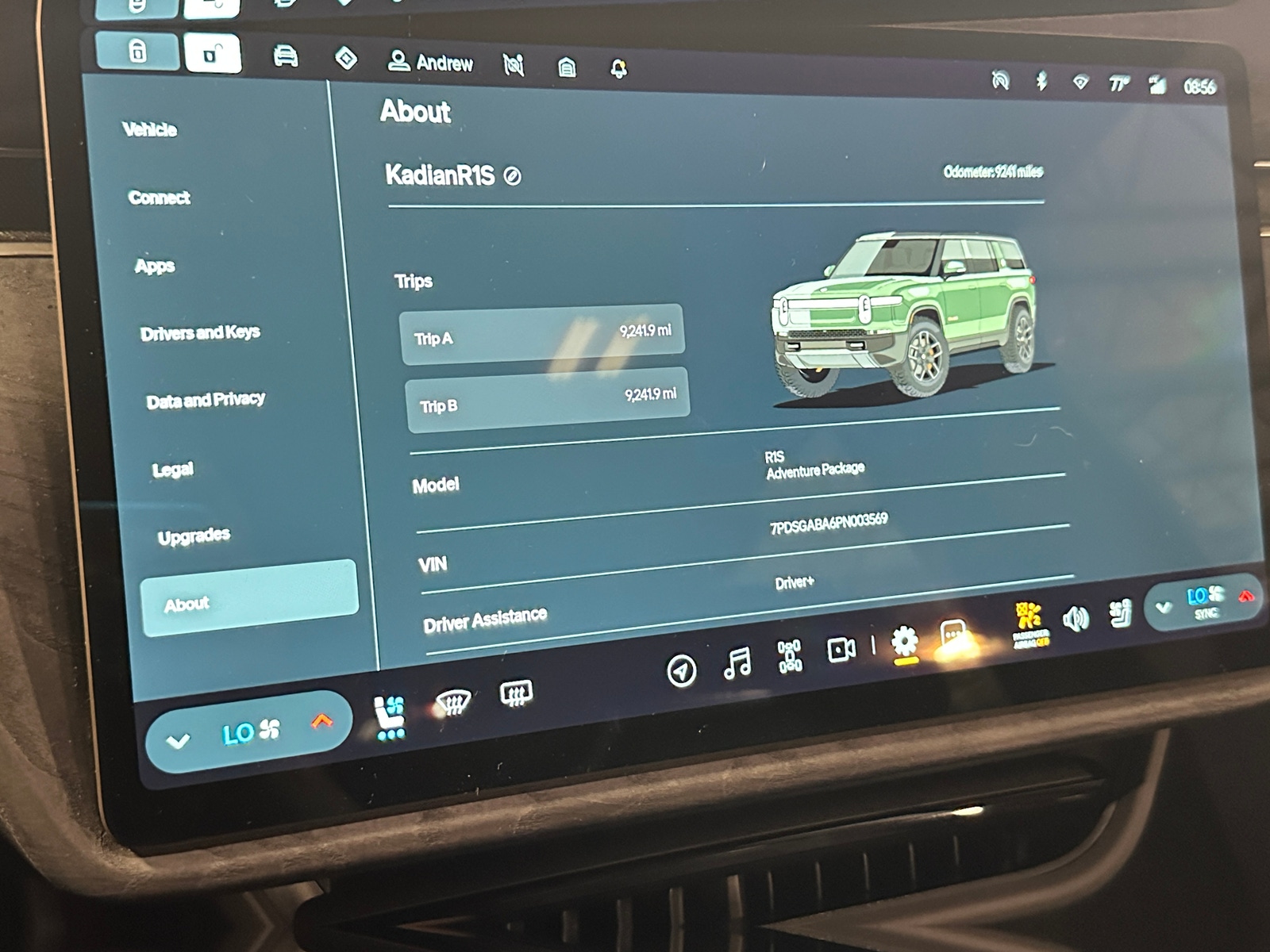 Thumbnail: 2023 Rivian R1S - 3