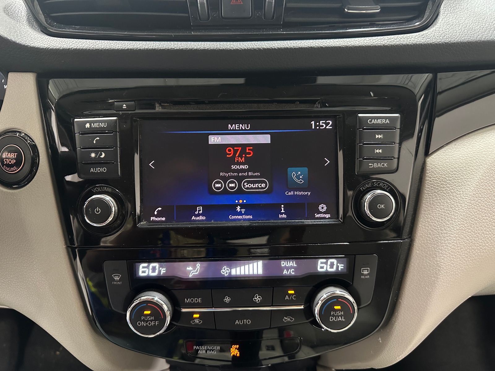 Thumbnail: 2021 Nissan Rogue Sport - 4