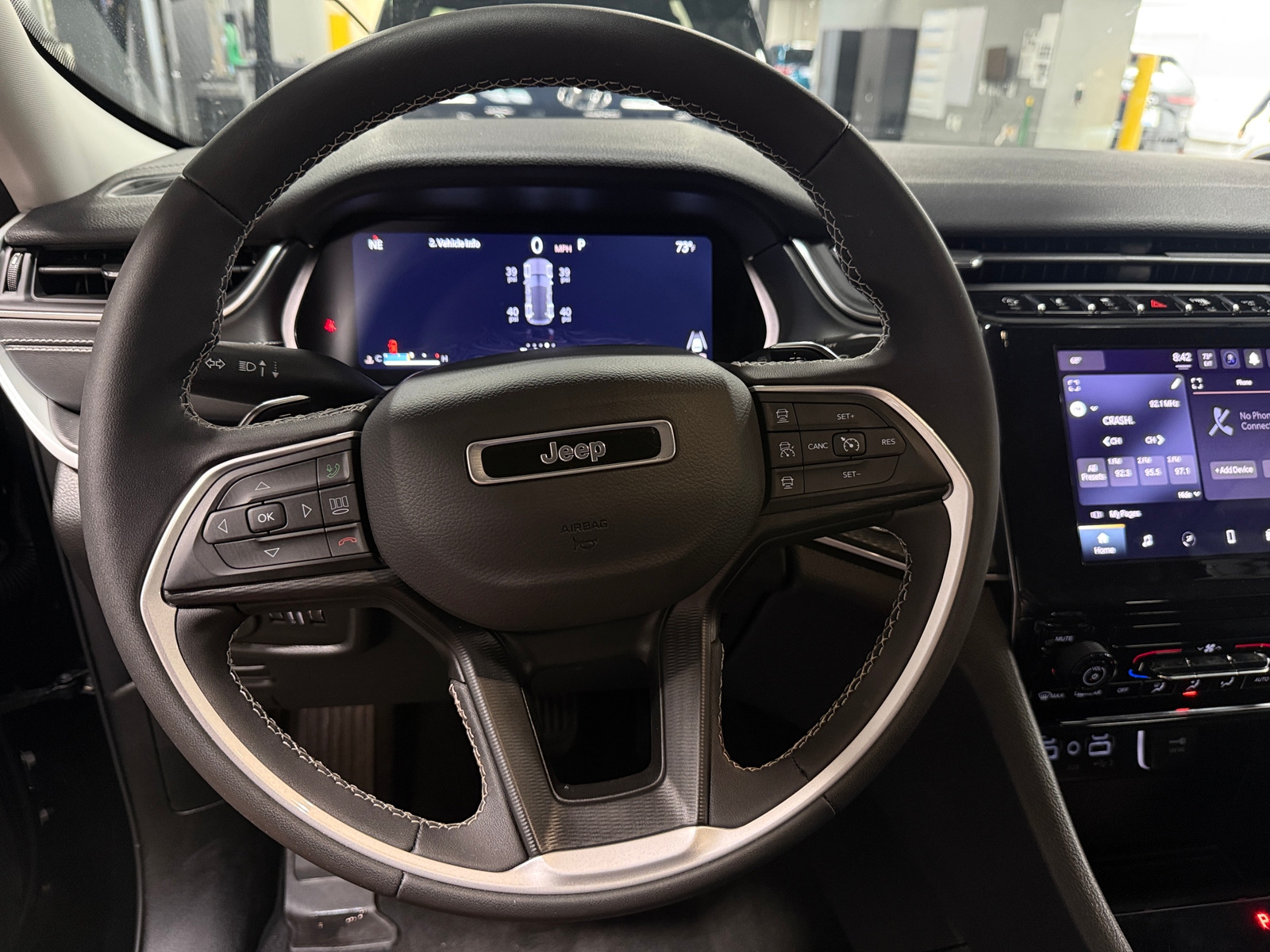 Thumbnail: 2023 Jeep Grand Cherokee - 5