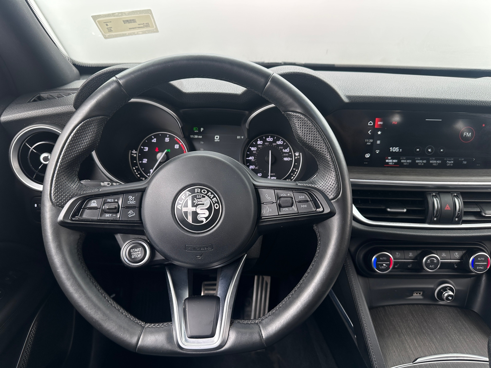 Thumbnail: 2023 Alfa Romeo Stelvio - 4
