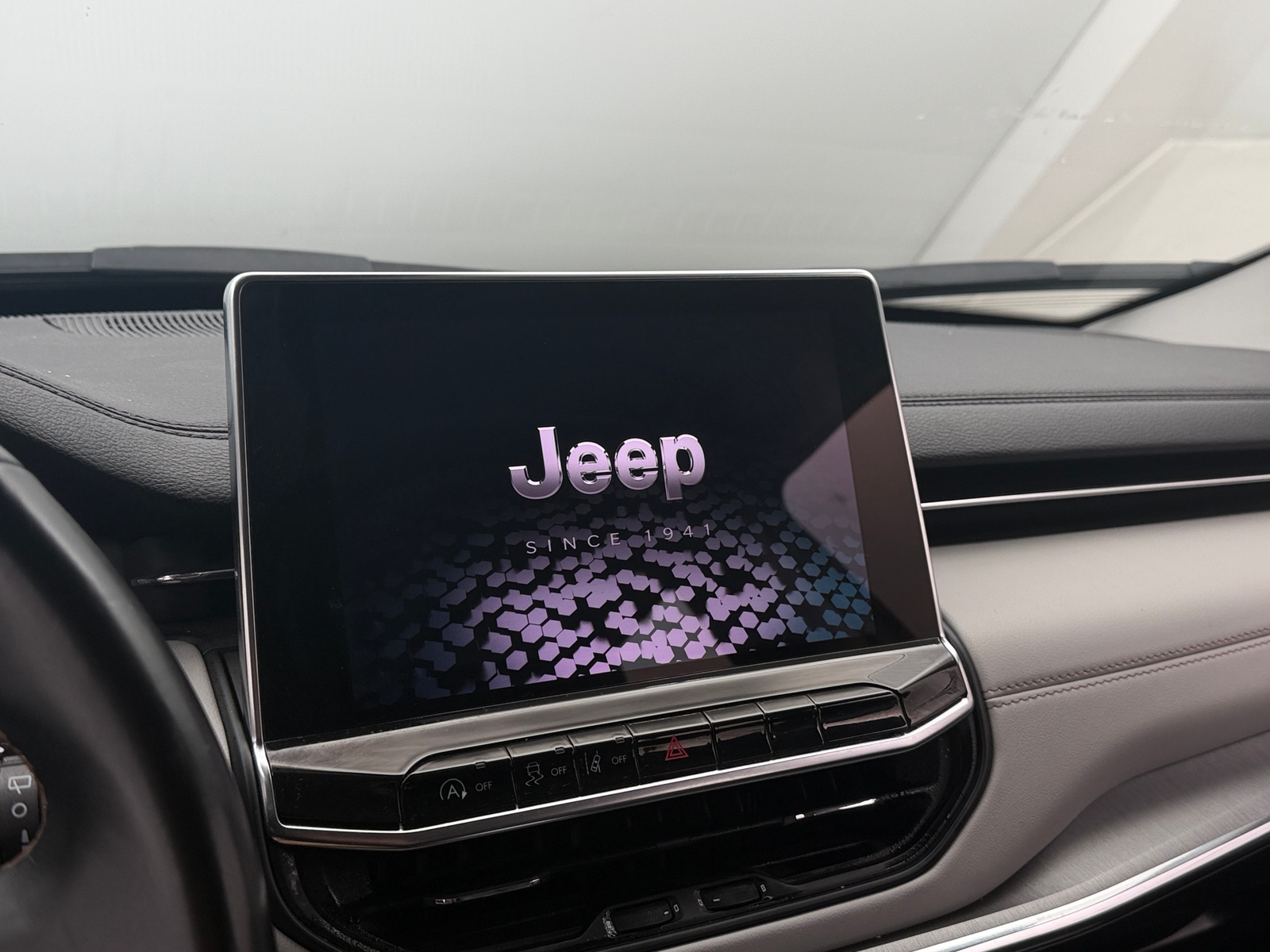 Thumbnail: 2022 Jeep Compass - 3
