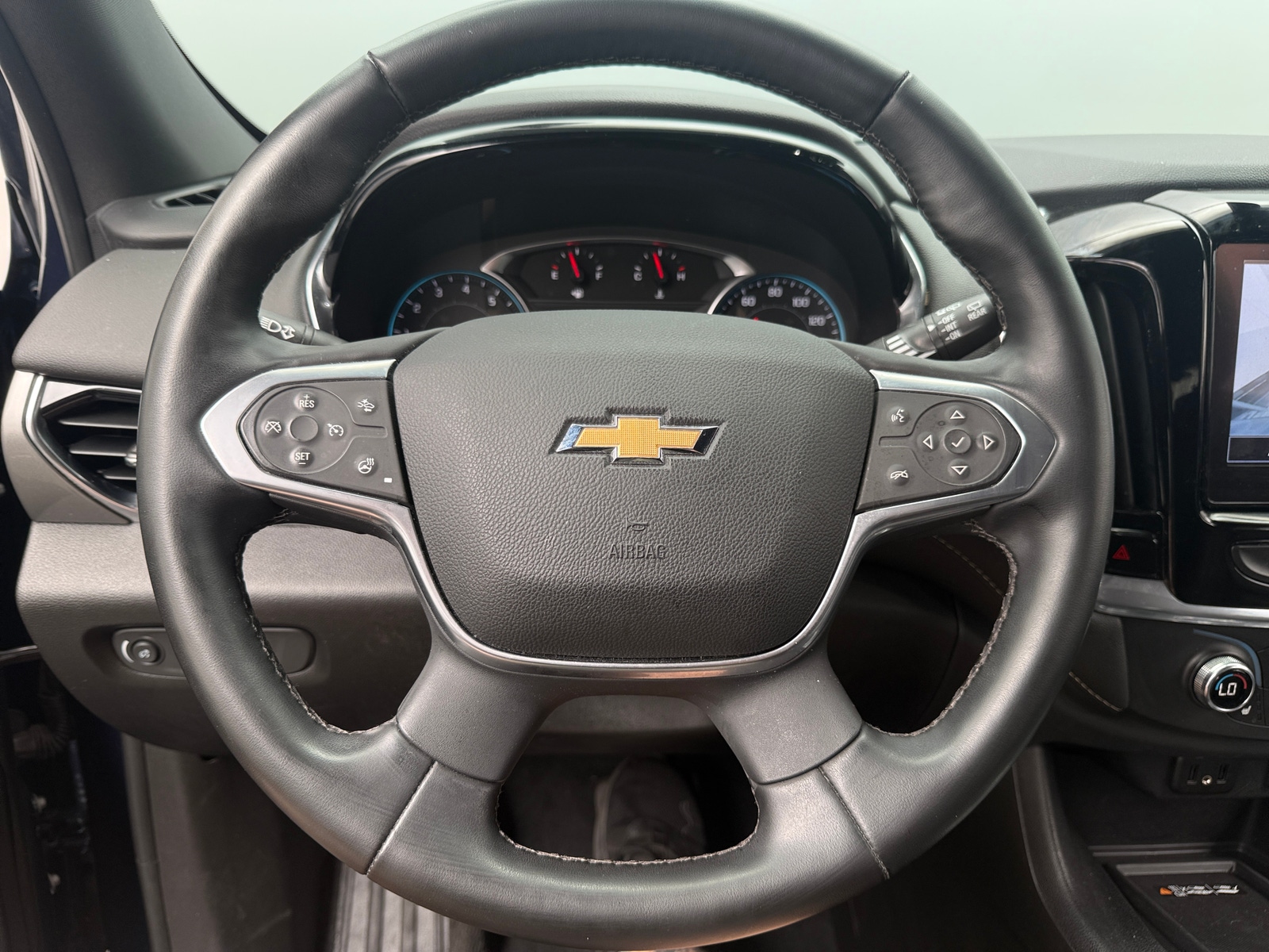 Thumbnail: 2023 Chevrolet Traverse - 4