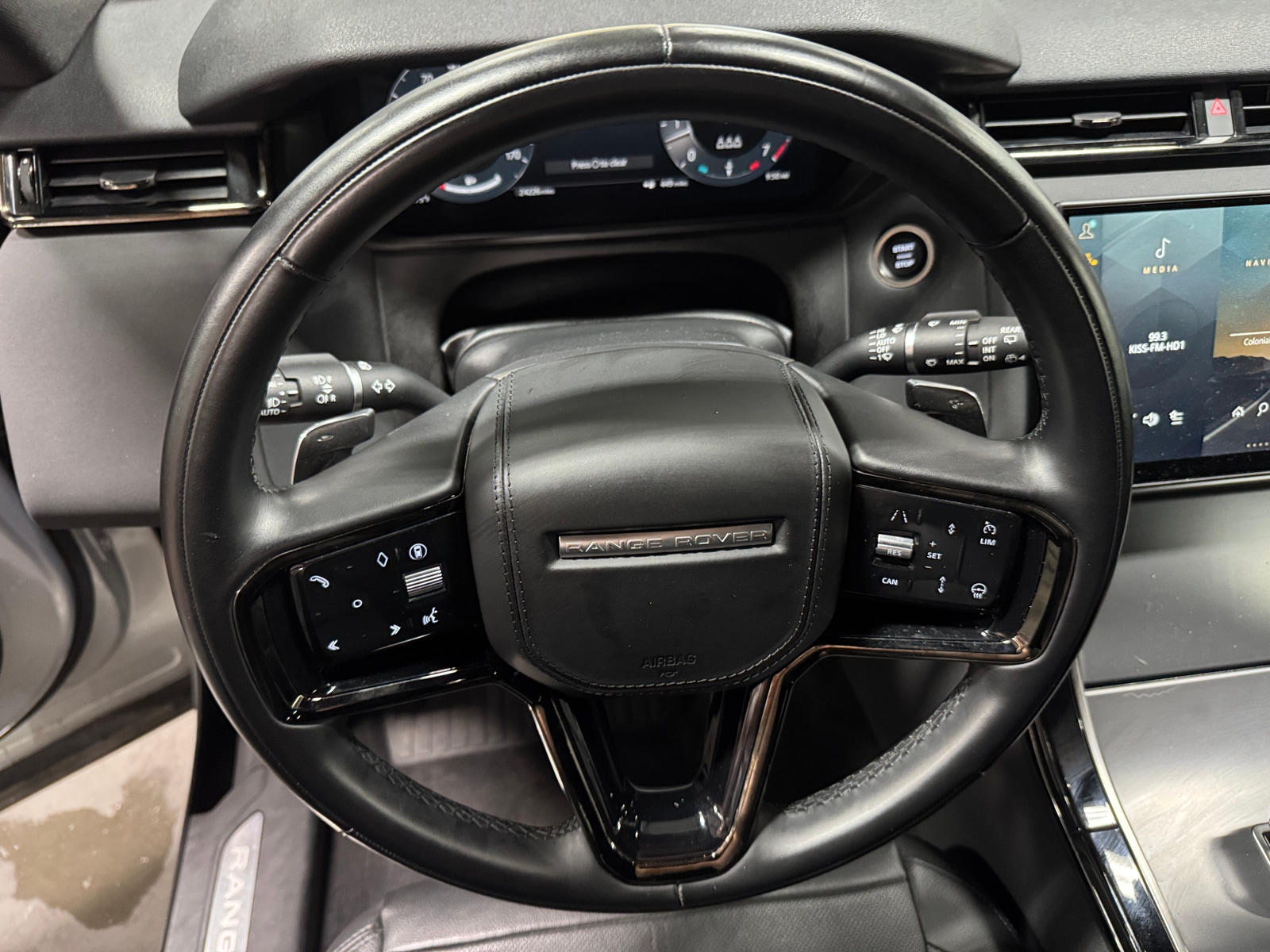 Thumbnail: 2025 Land Rover Range Rover Velar - 4