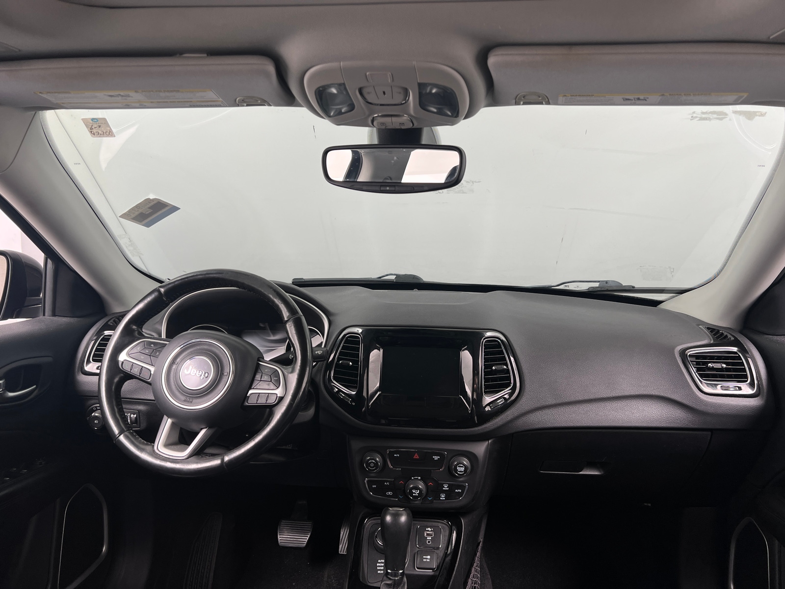 Thumbnail: 2019 Jeep Compass - 3