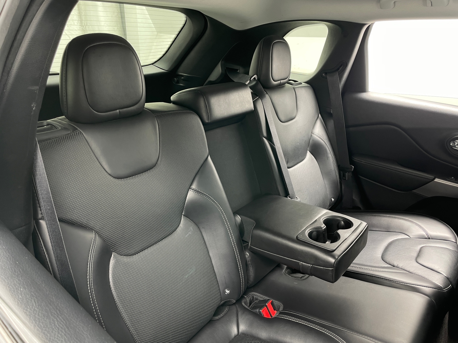 Thumbnail: 2019 Jeep Cherokee - 5