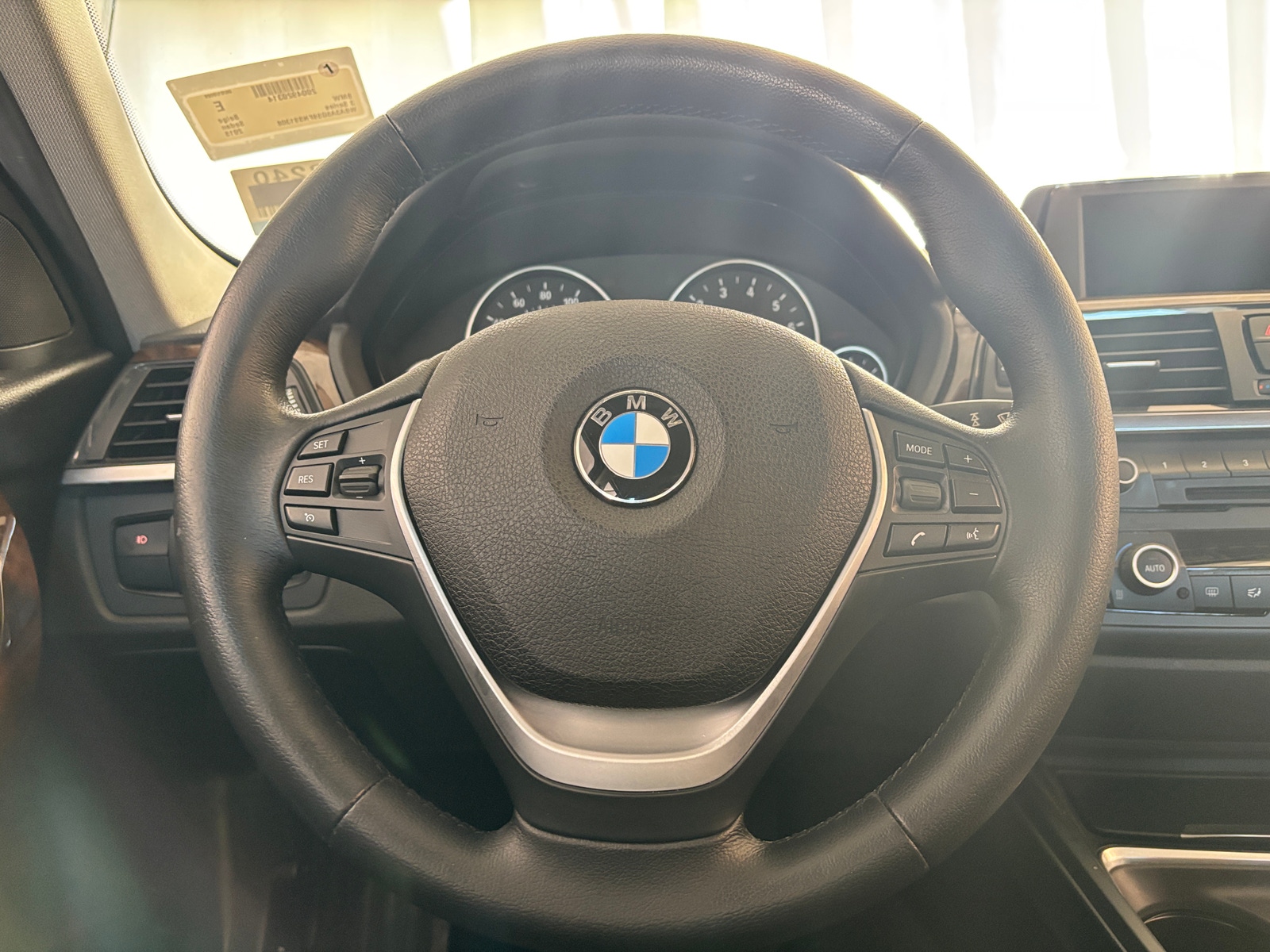 Thumbnail: 2015 BMW 3 Series - 4