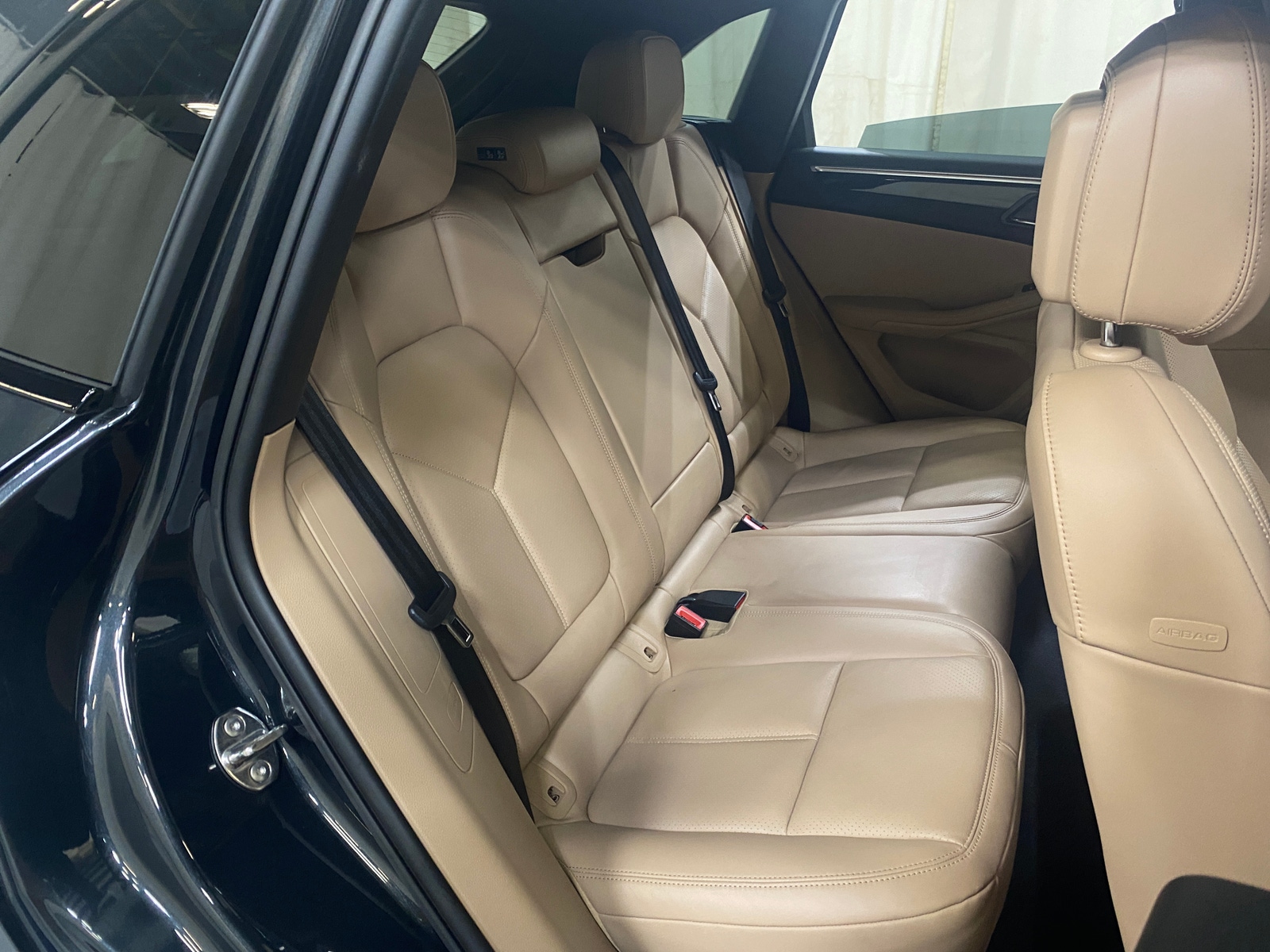 Thumbnail: 2024 Porsche Macan - 5