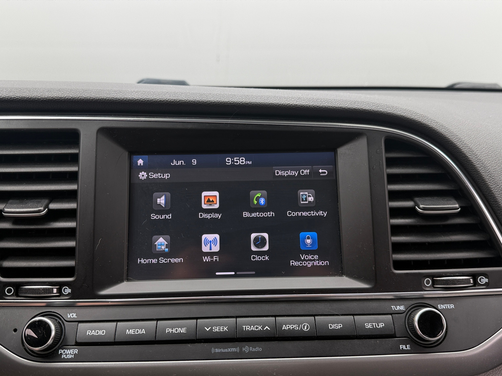 Thumbnail: 2017 Hyundai Elantra - 4